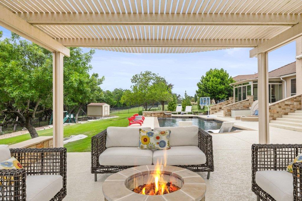 272 Whitney Woods Cir, Georgetown, TX 78633