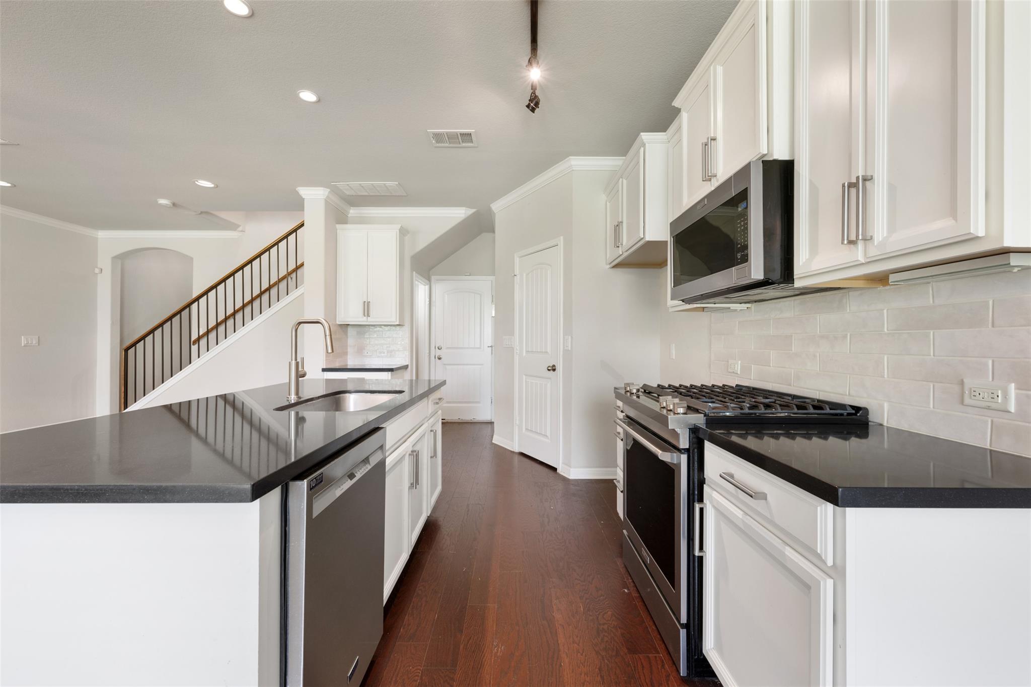 211 Parable Cv, Pflugerville, TX 78660