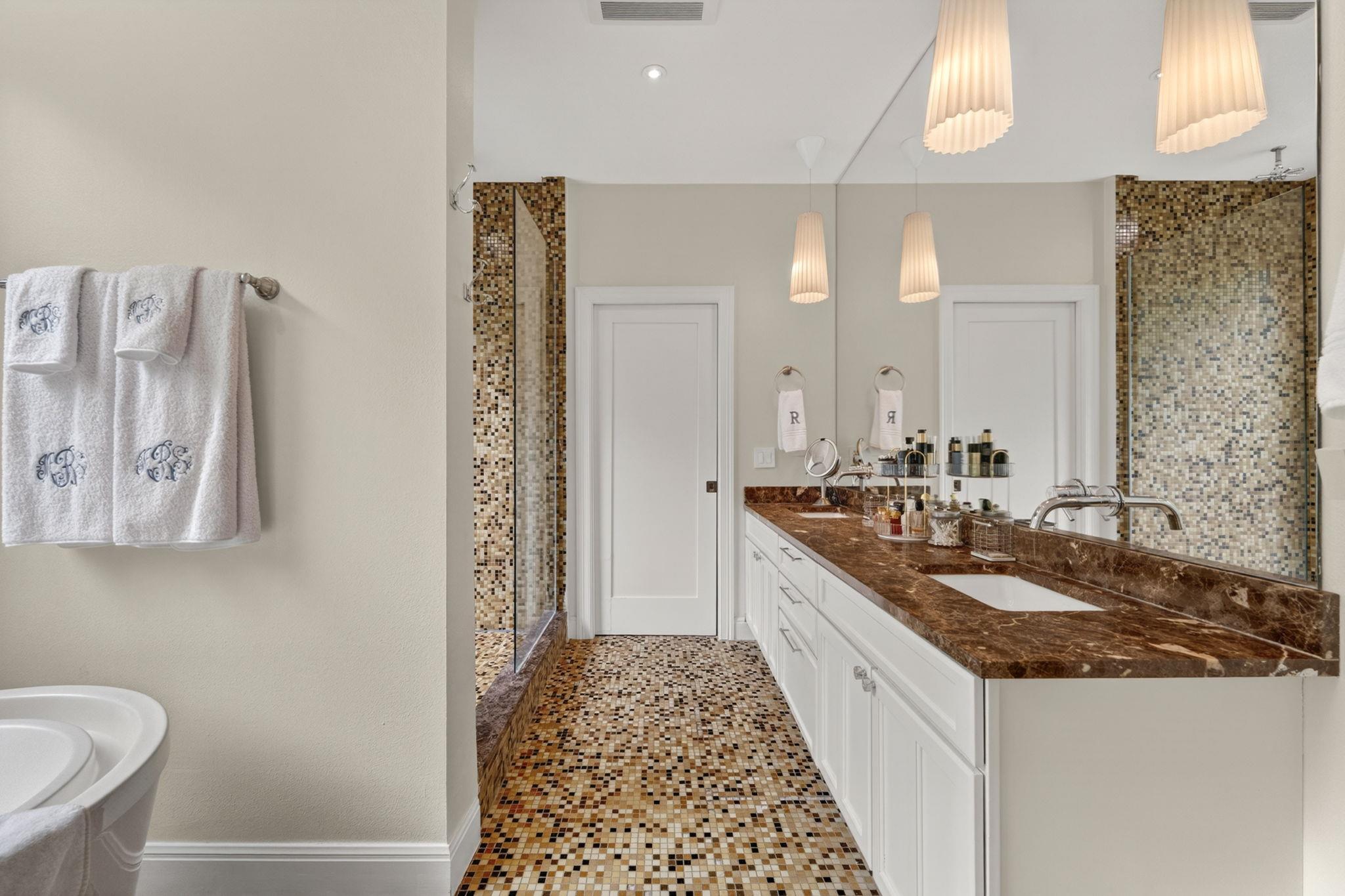 18 Margranita Cres, Austin, TX 78703