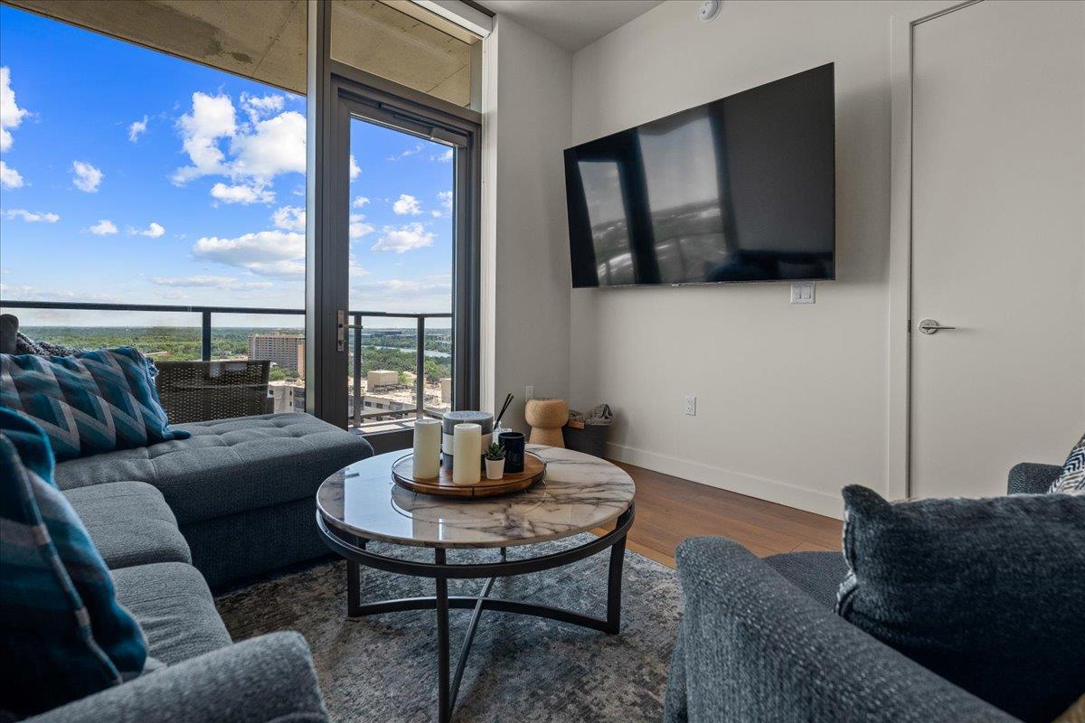 44 East Ave # 1609, Austin, TX 78701