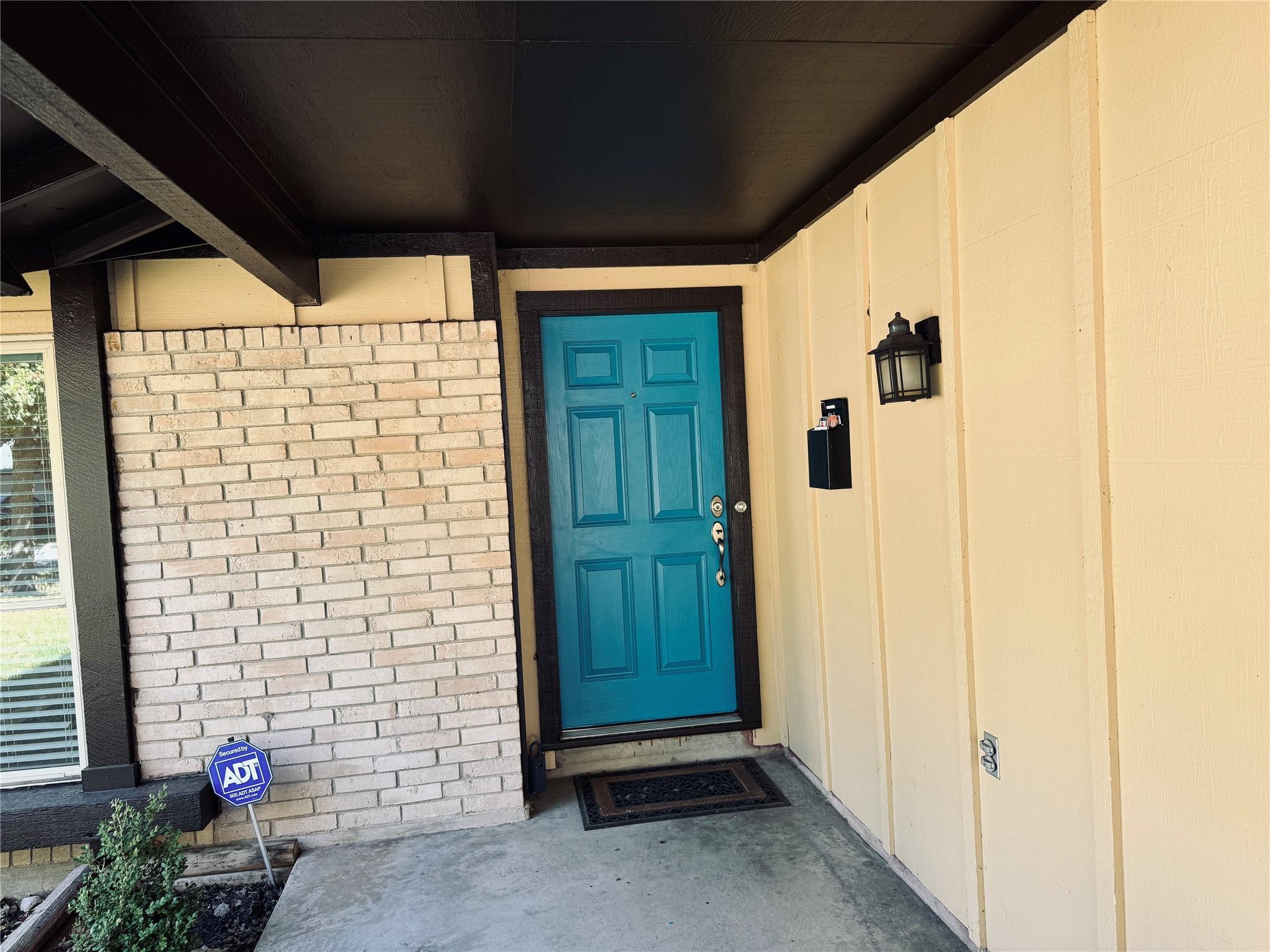 9215 Hunters Trce E, Austin, TX 78758