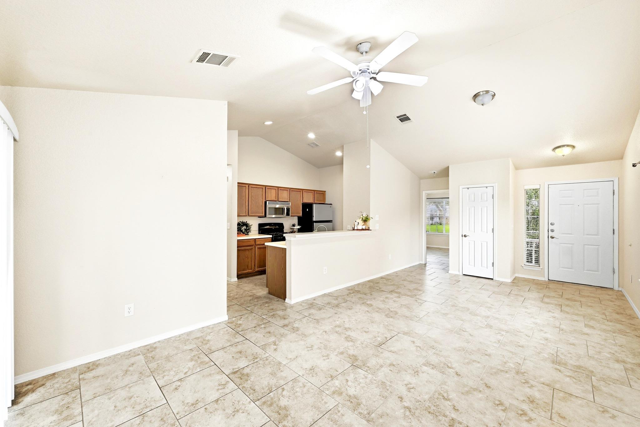 186 Prairie Springs Loop, Georgetown, TX 78626