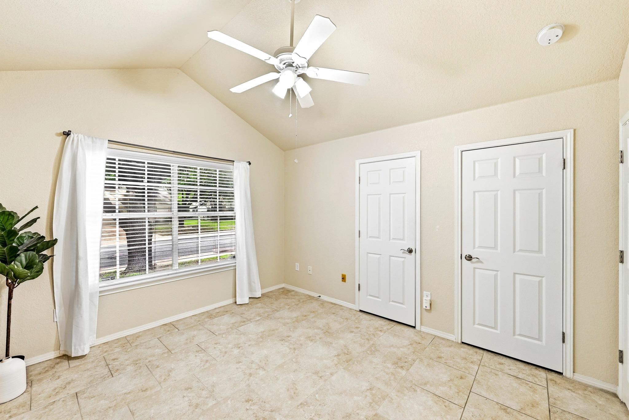 186 Prairie Springs Loop, Georgetown, TX 78626