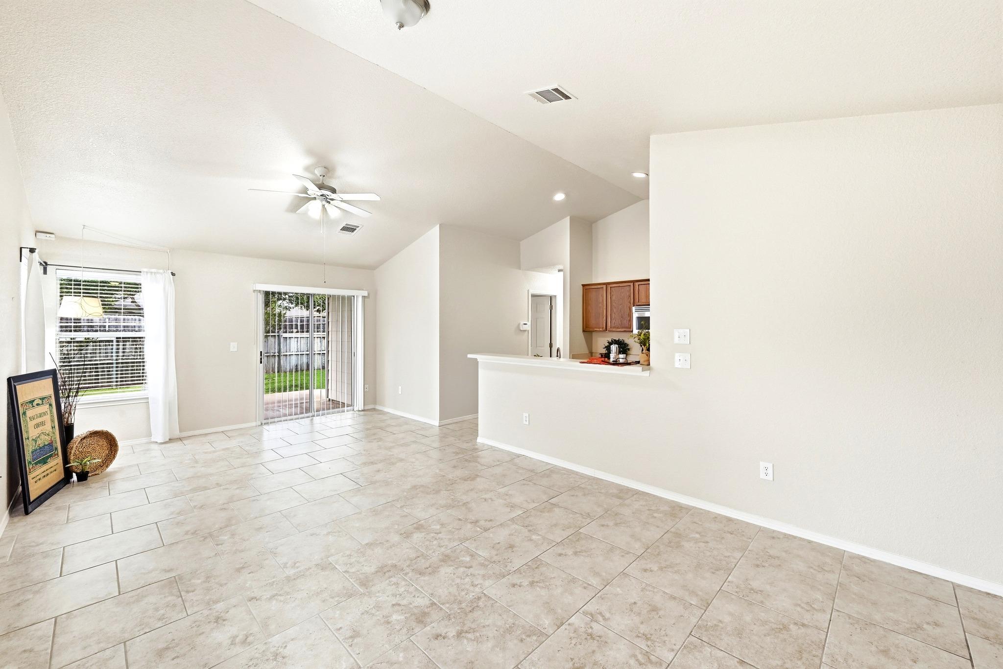 186 Prairie Springs Loop, Georgetown, TX 78626
