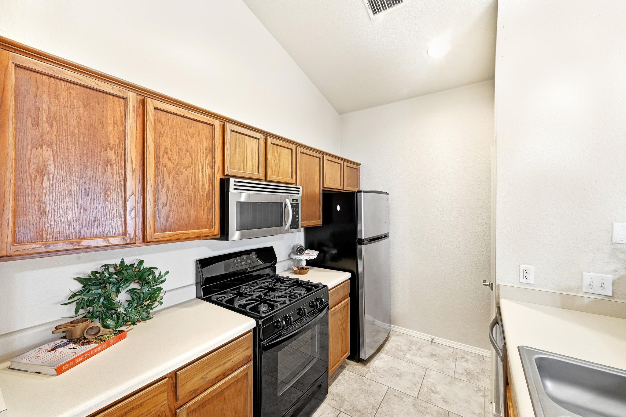186 Prairie Springs Loop, Georgetown, TX 78626