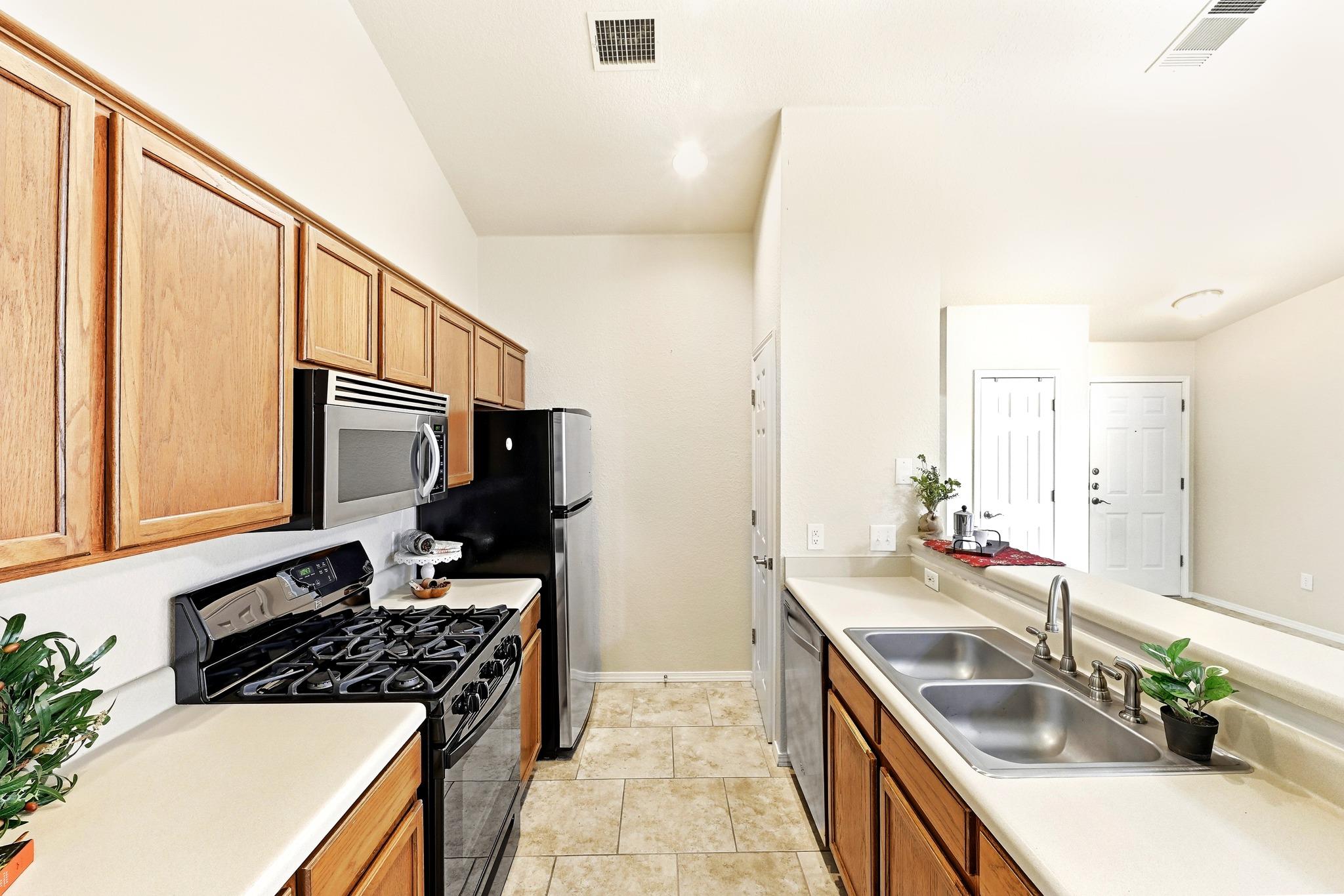 186 Prairie Springs Loop, Georgetown, TX 78626
