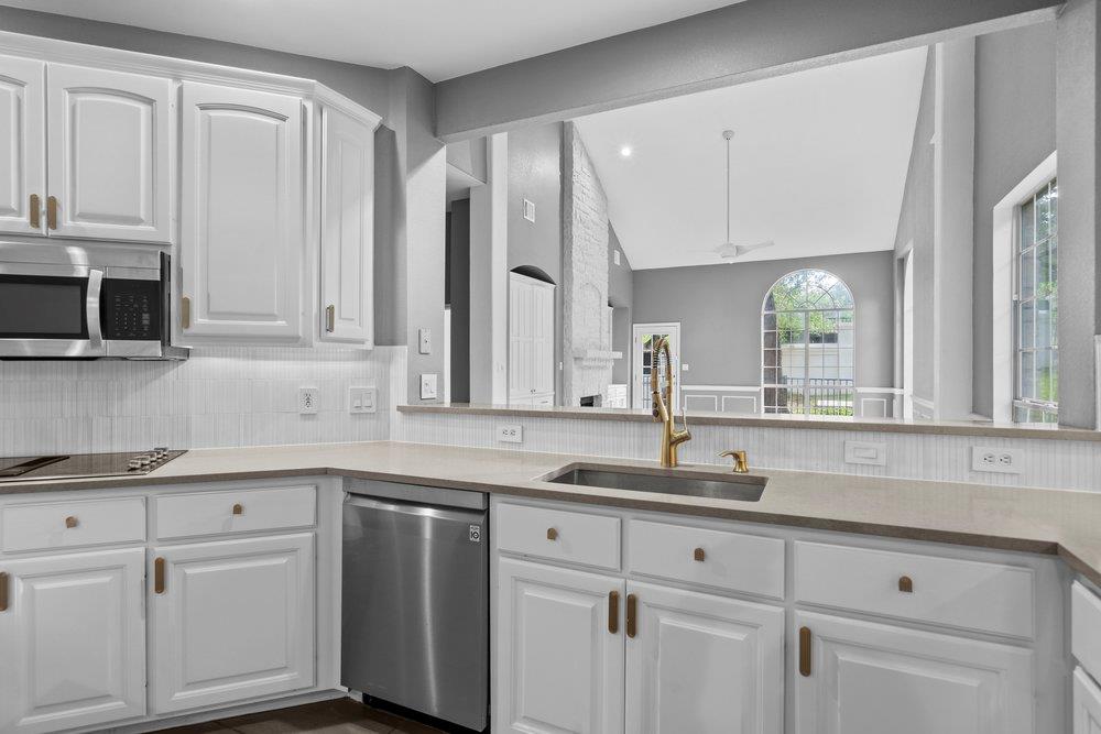 1815 Rue De St Tropez, Austin, TX 78746