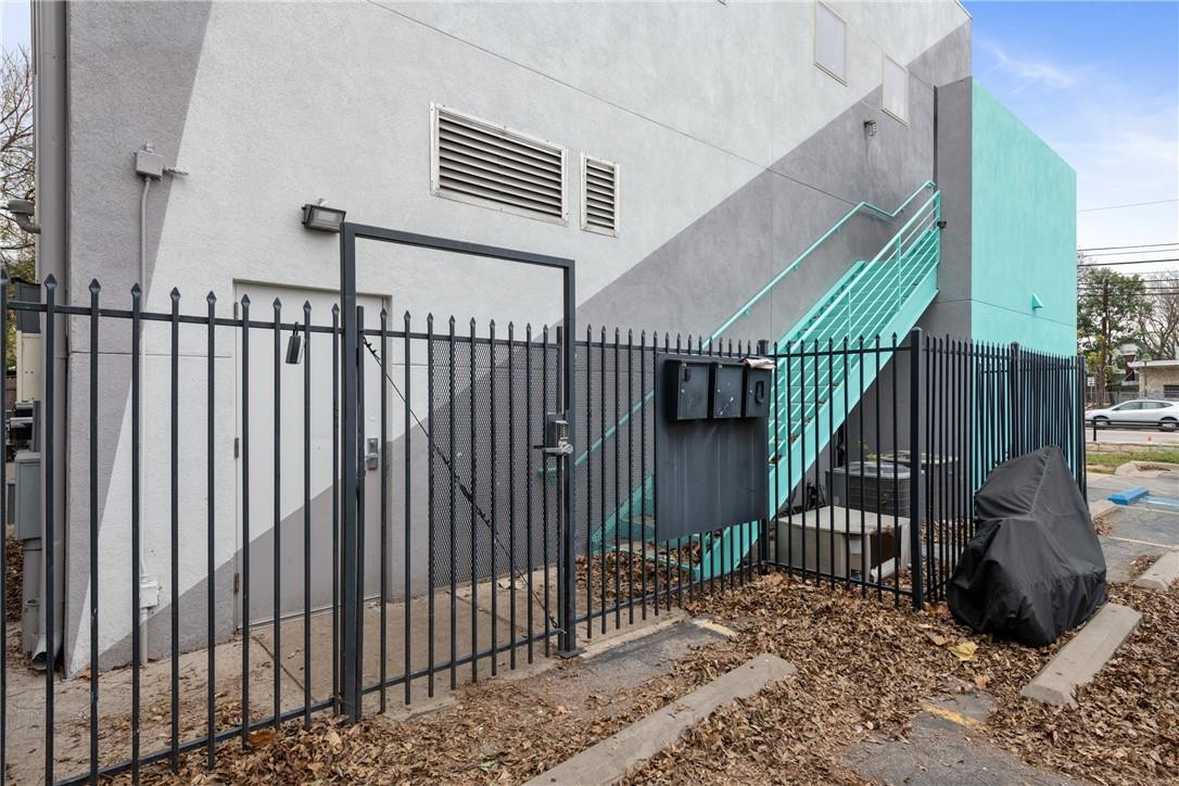 2601 E 7th St # 203, Austin, TX 78702