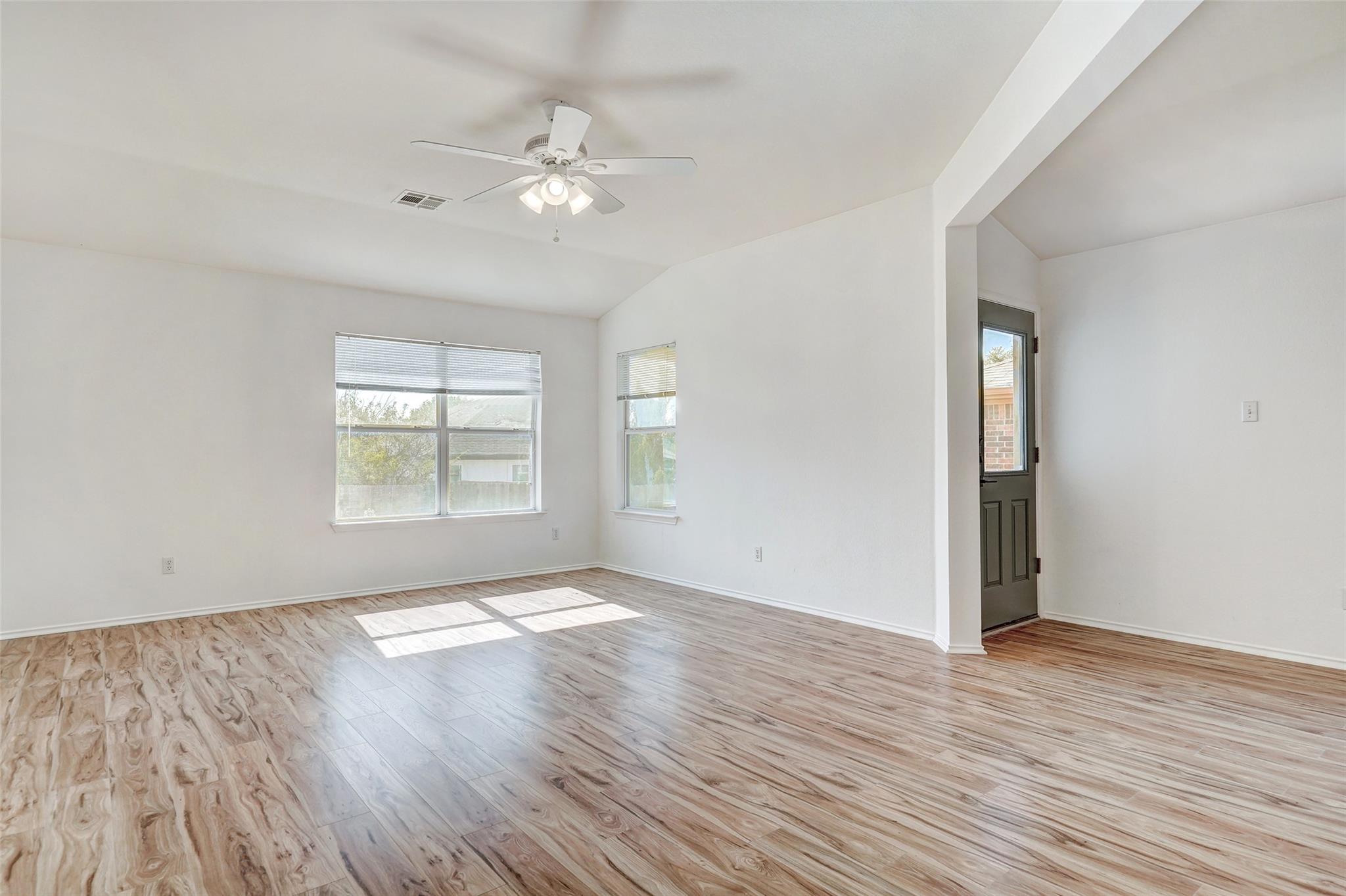 1305 Four Cabin Ct, Round Rock, TX 78665