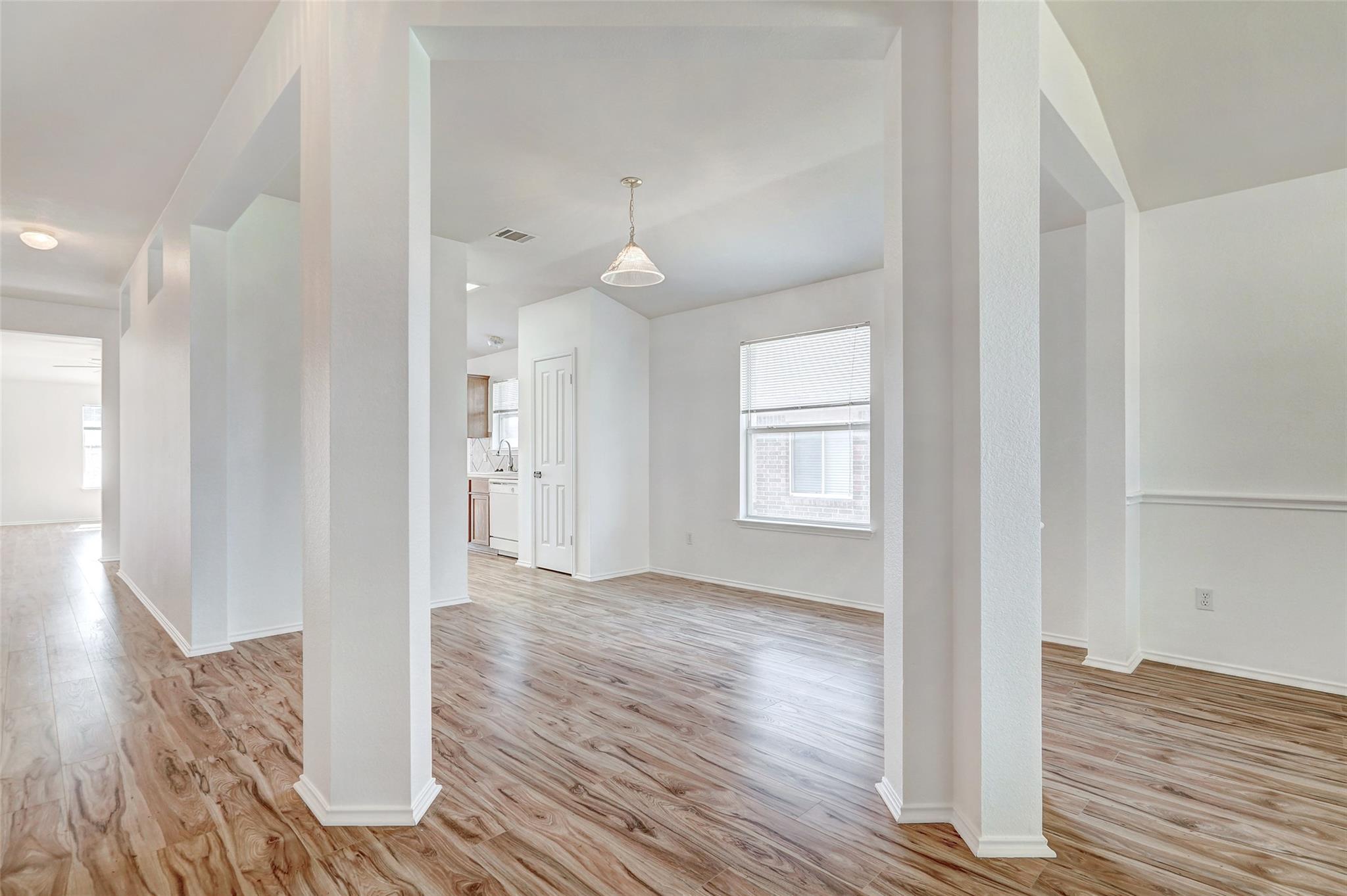 1305 Four Cabin Ct, Round Rock, TX 78665