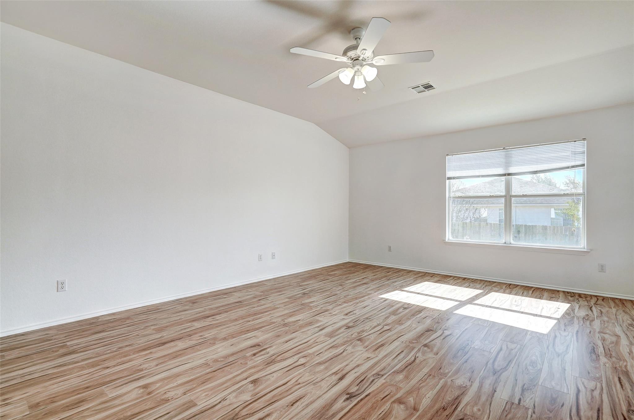 1305 Four Cabin Ct, Round Rock, TX 78665