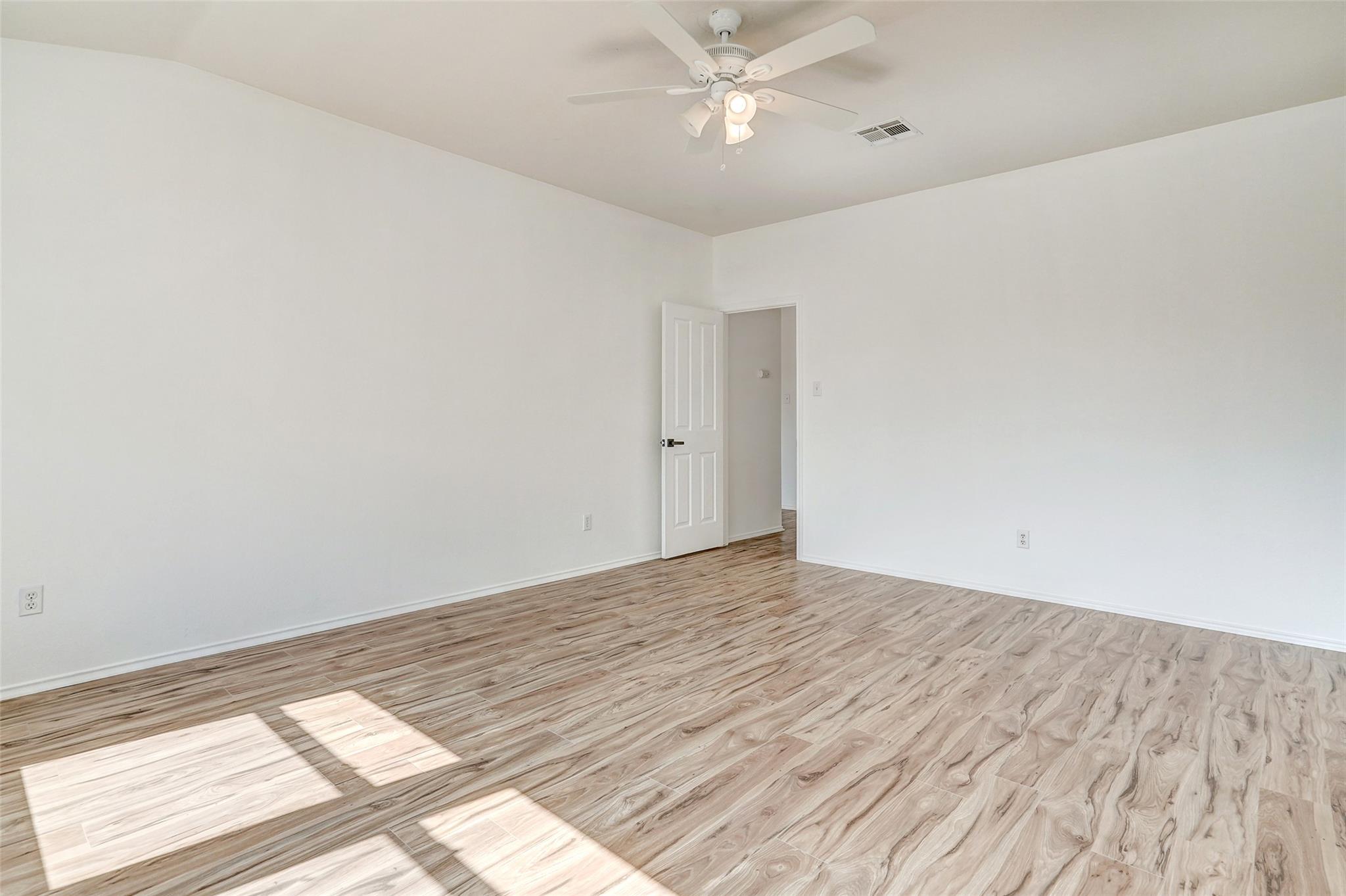 1305 Four Cabin Ct, Round Rock, TX 78665