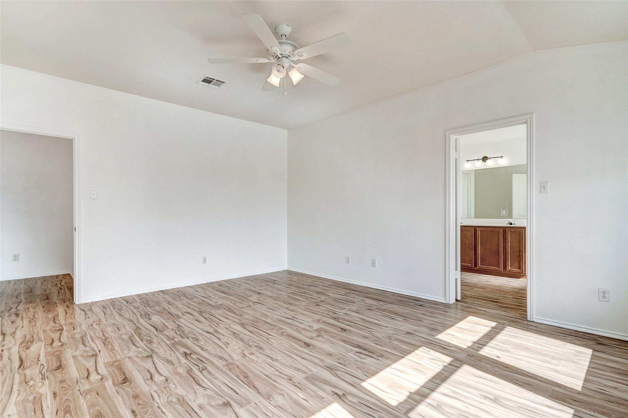 1305 Four Cabin Ct, Round Rock, TX 78665