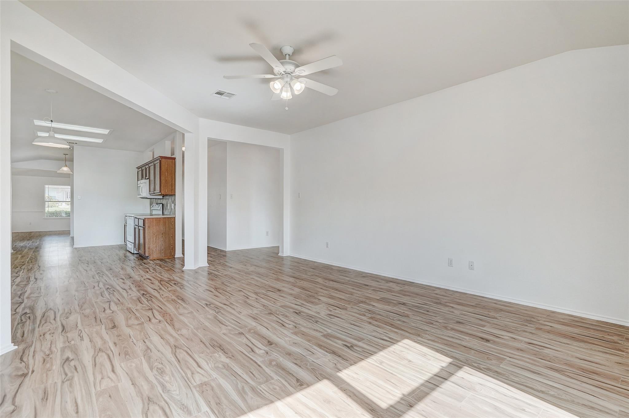 1305 Four Cabin Ct, Round Rock, TX 78665