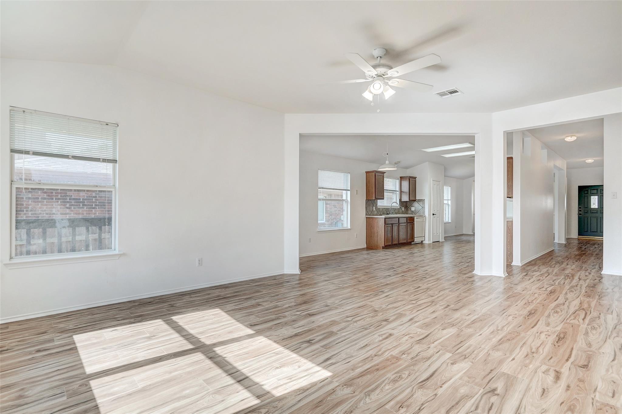 1305 Four Cabin Ct, Round Rock, TX 78665