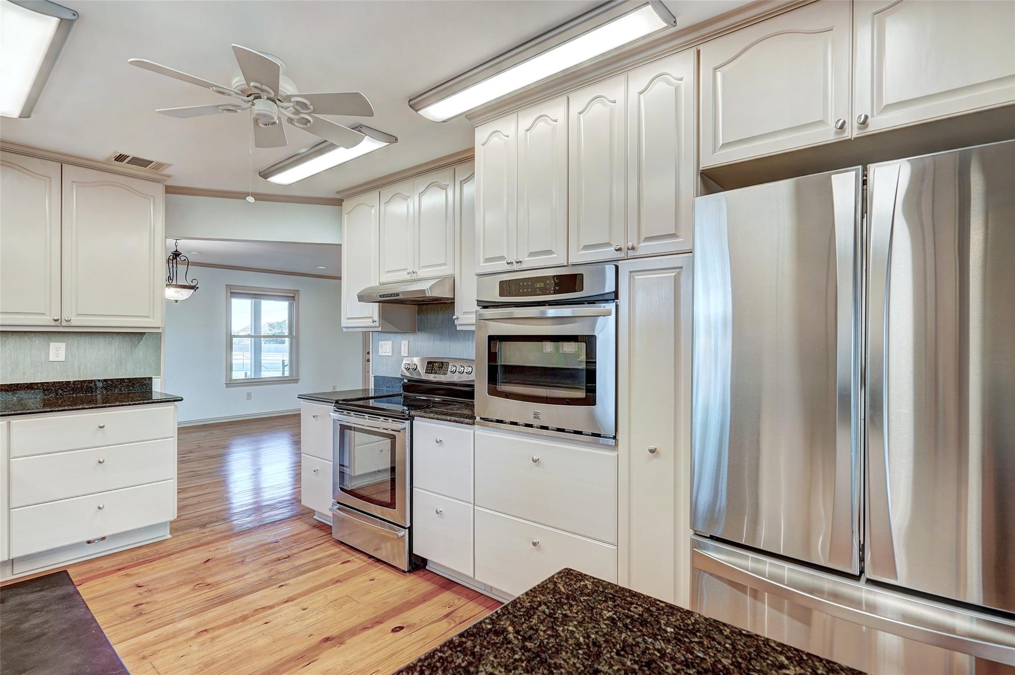800 County Road 117, Round Rock, TX 78665