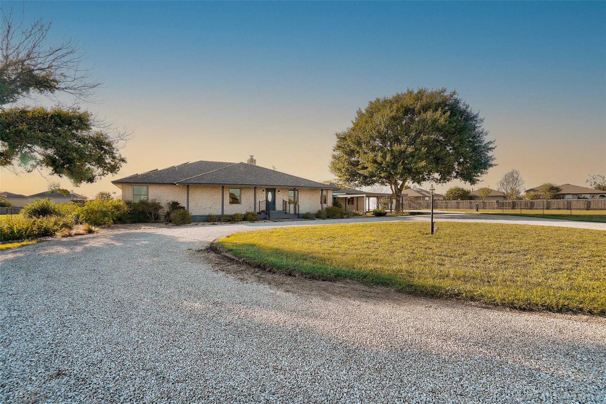 800 County Road 117, Round Rock, TX 78665
