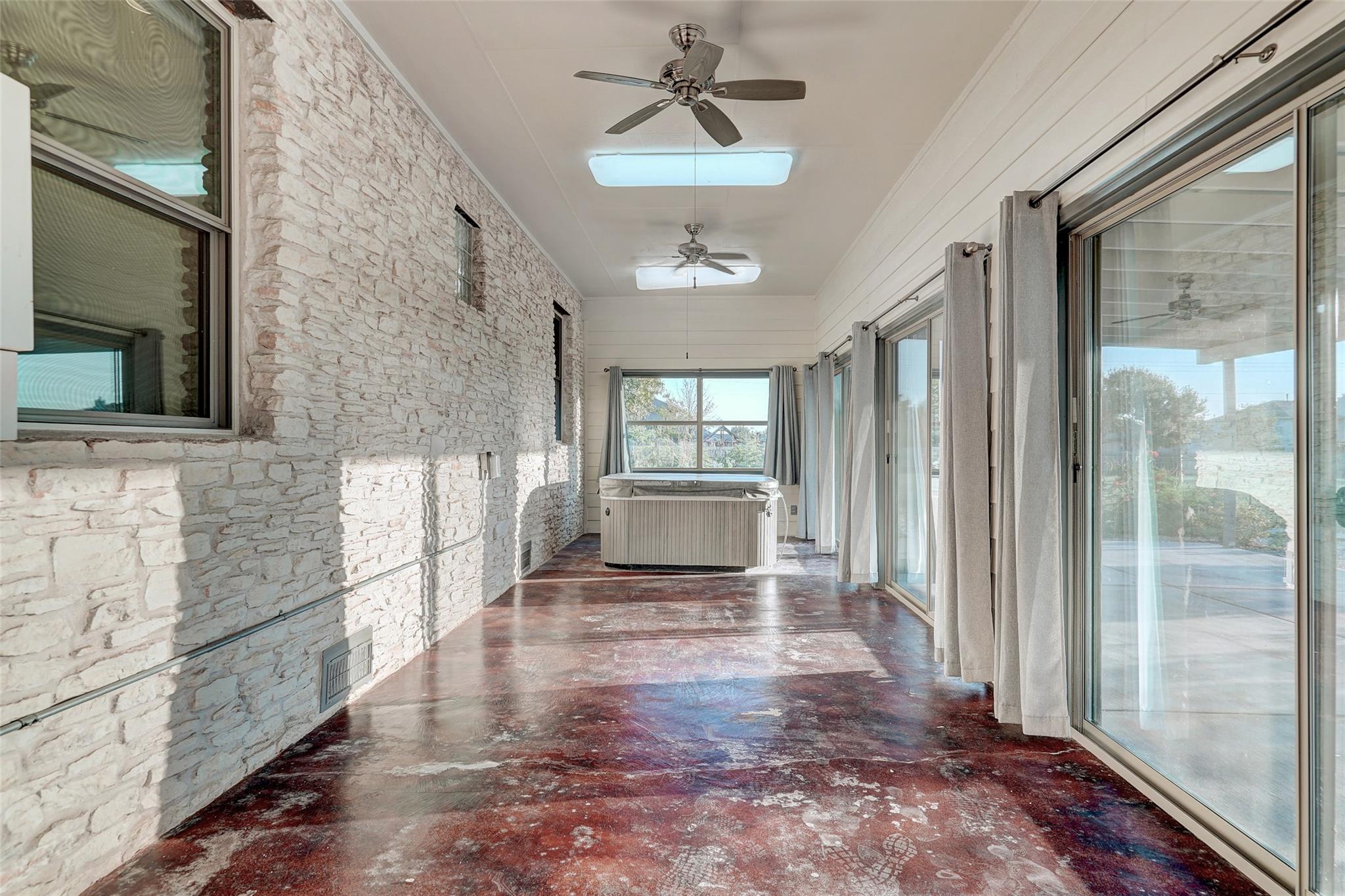 800 County Road 117, Round Rock, TX 78665