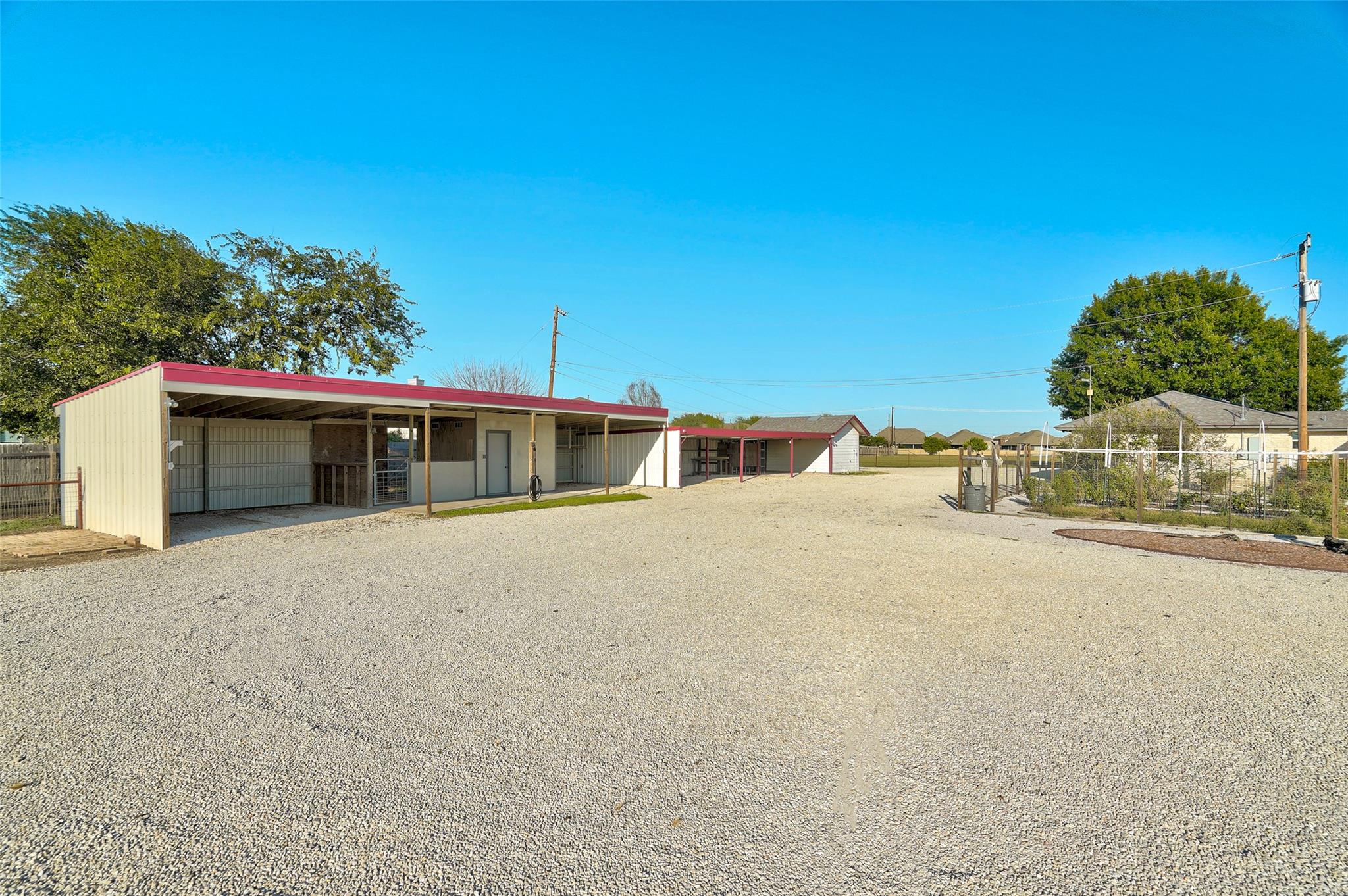 800 County Road 117, Round Rock, TX 78665