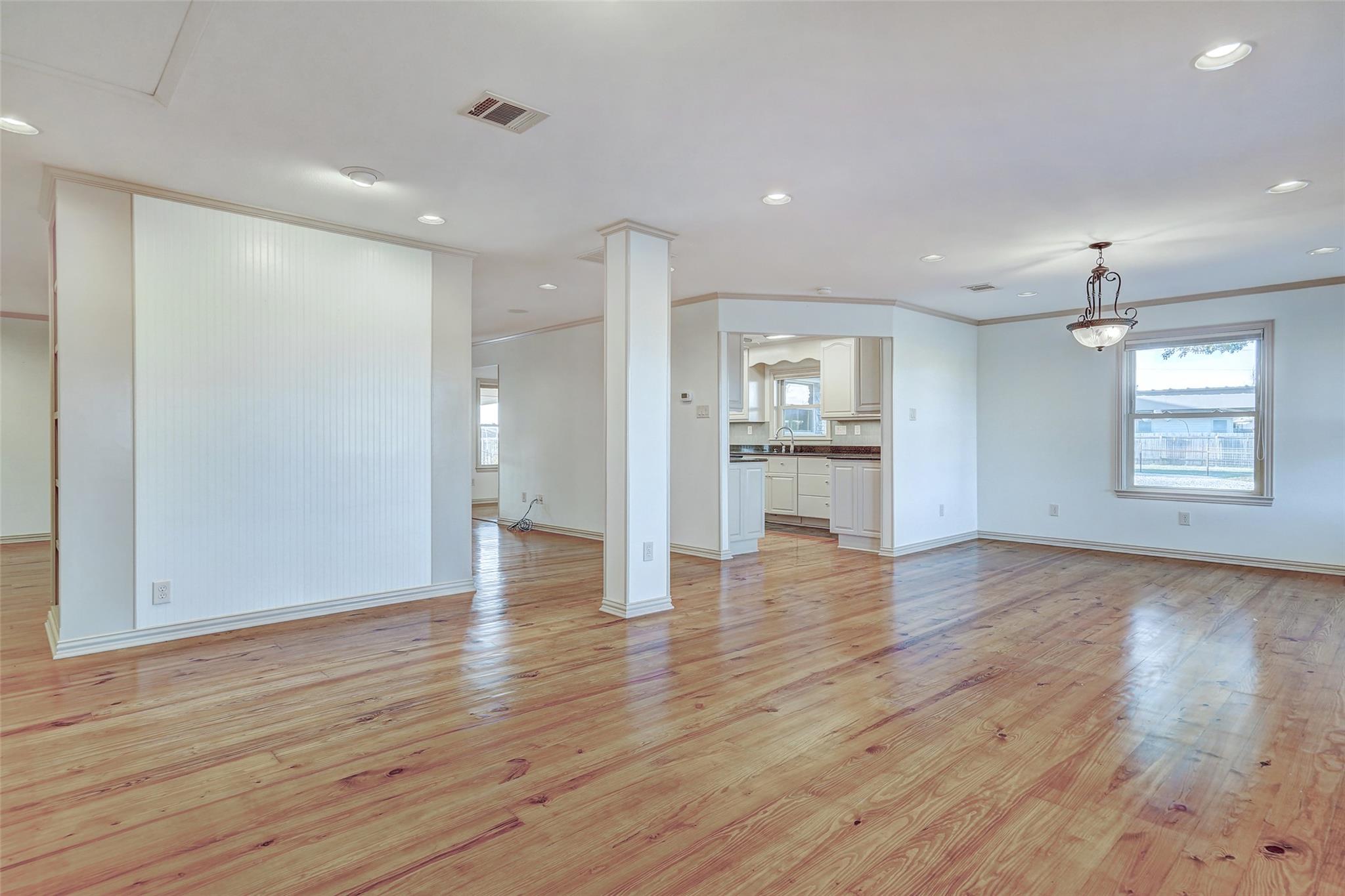 800 County Road 117, Round Rock, TX 78665