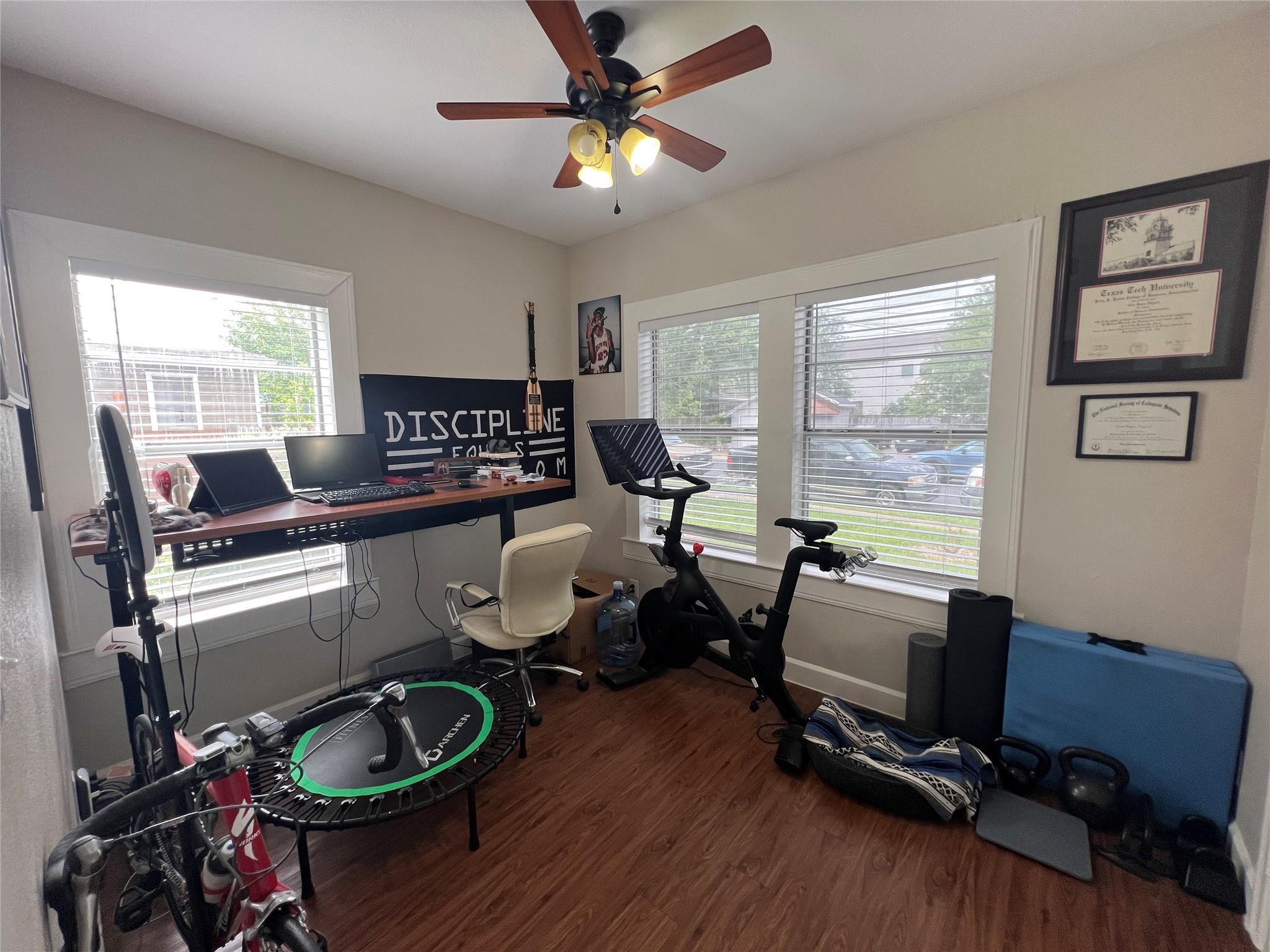 1406 Houston St, Austin, TX 78756