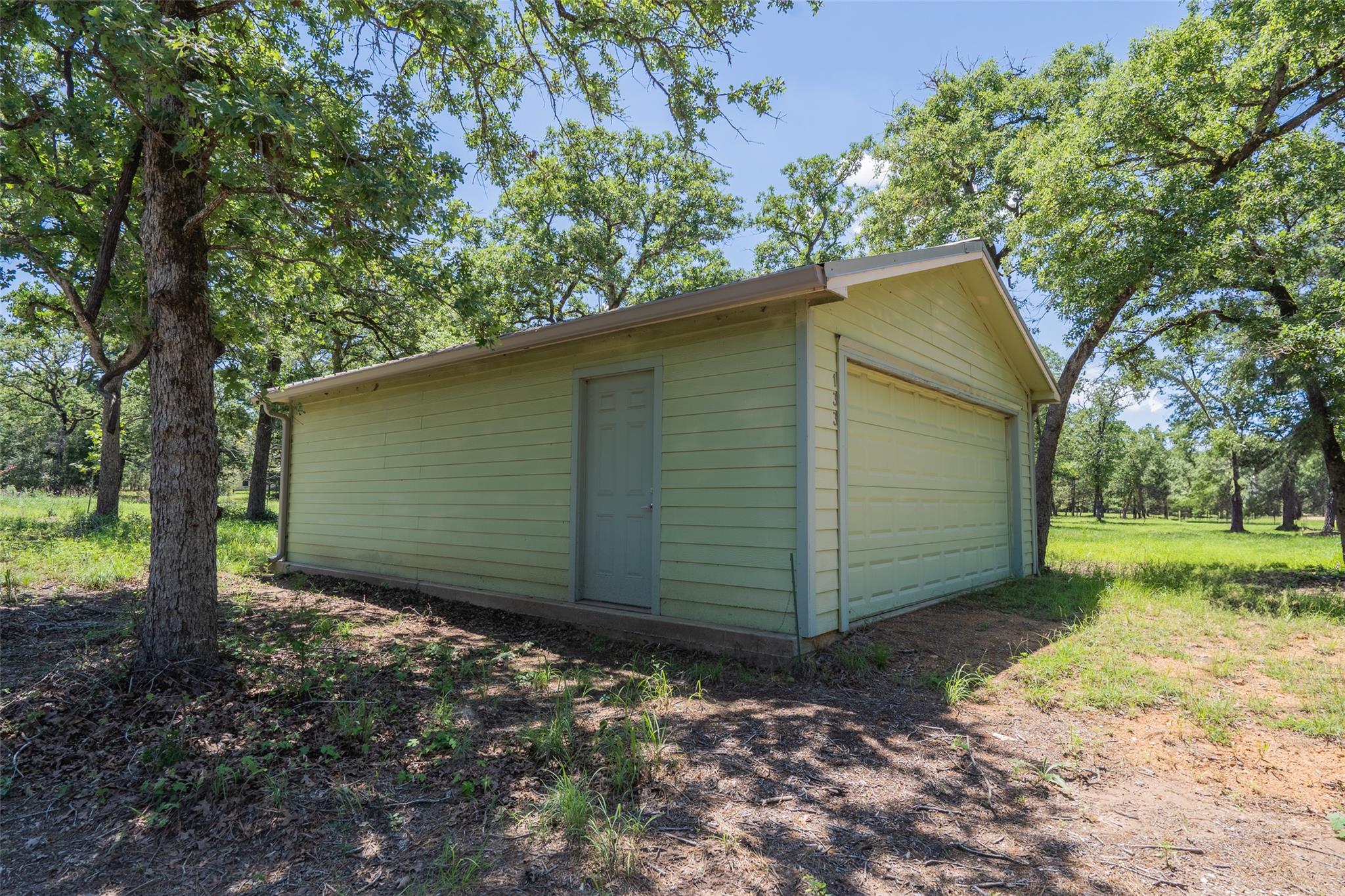 133 Roundup Rdg, Smithville, TX 78957