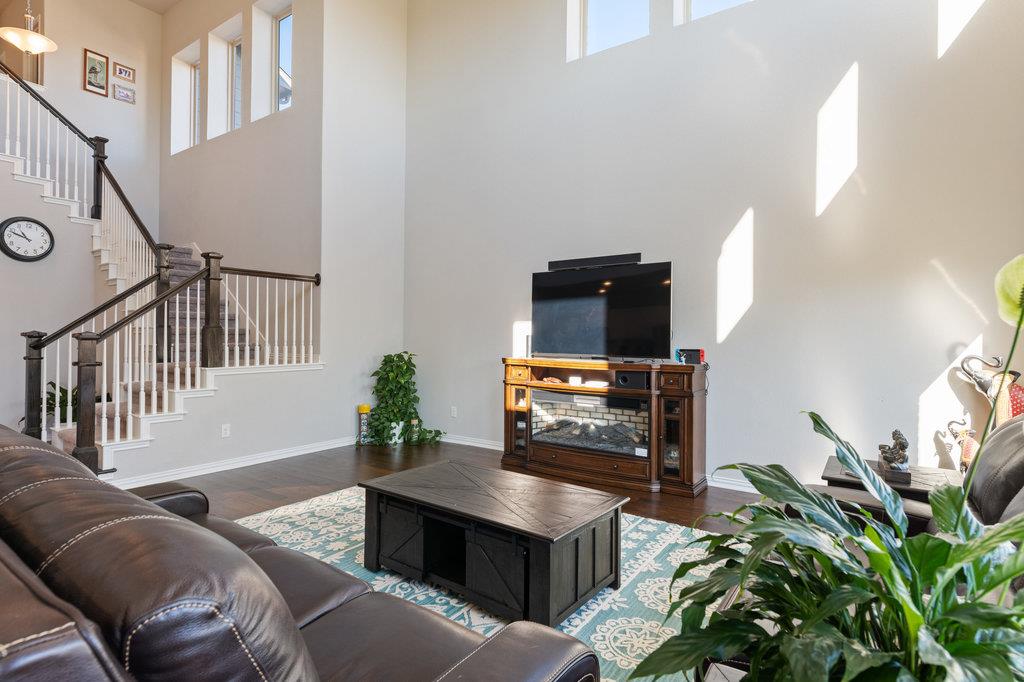 2921 Saint Paul Rivera Ln, Round Rock, TX 78665