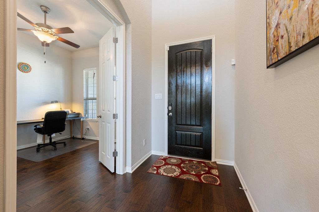 2921 Saint Paul Rivera Ln, Round Rock, TX 78665