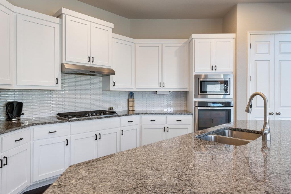 2921 Saint Paul Rivera Ln, Round Rock, TX 78665