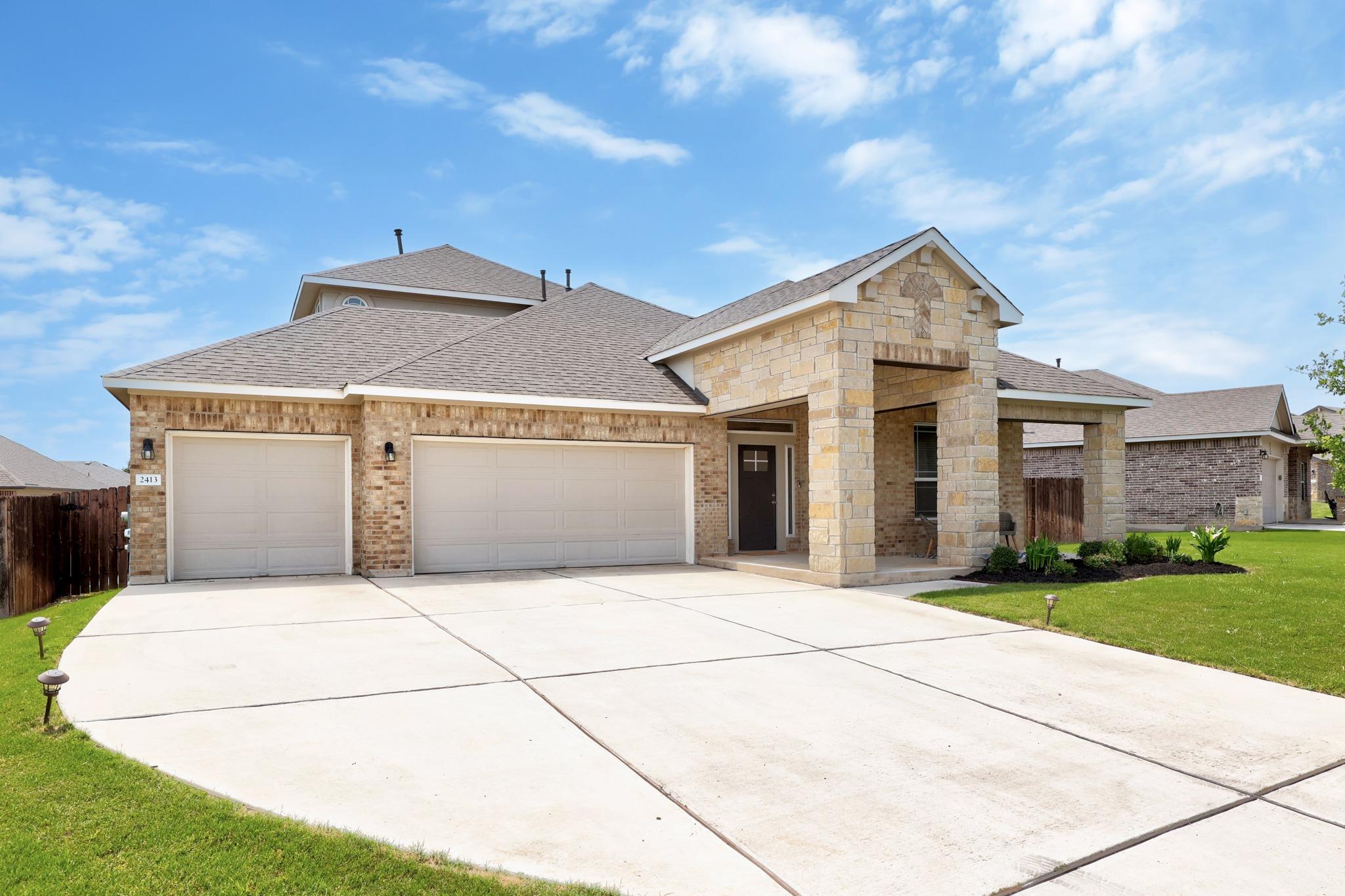 2413 Star Hill Ranch St, Georgetown, TX 78628