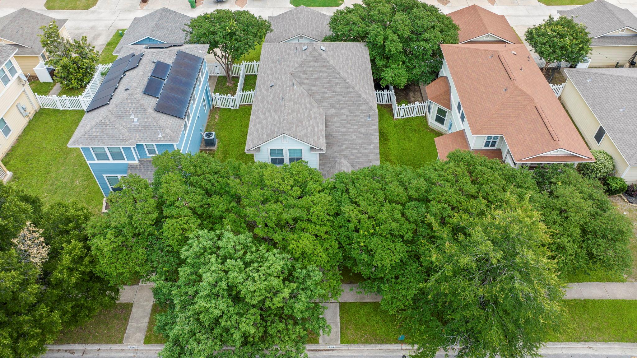 525 Rolling Oak Dr, Round Rock, TX 78664