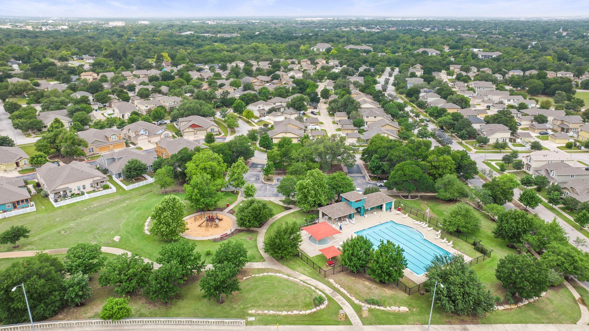 525 Rolling Oak Dr, Round Rock, TX 78664