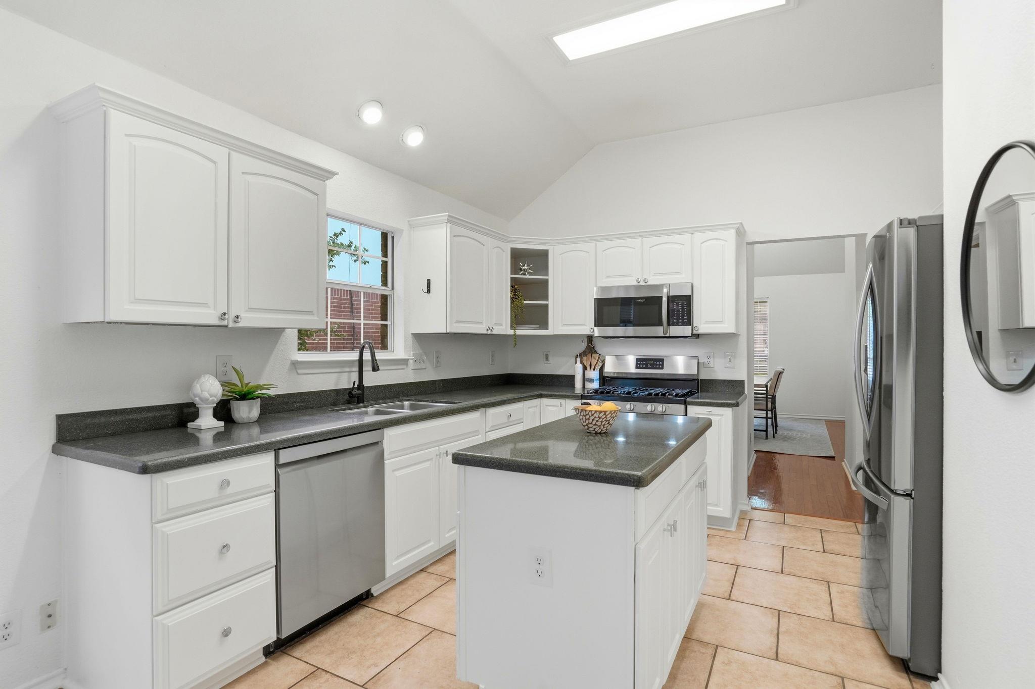 1313 Roadrunner Dr, Cedar Park, TX 78613
