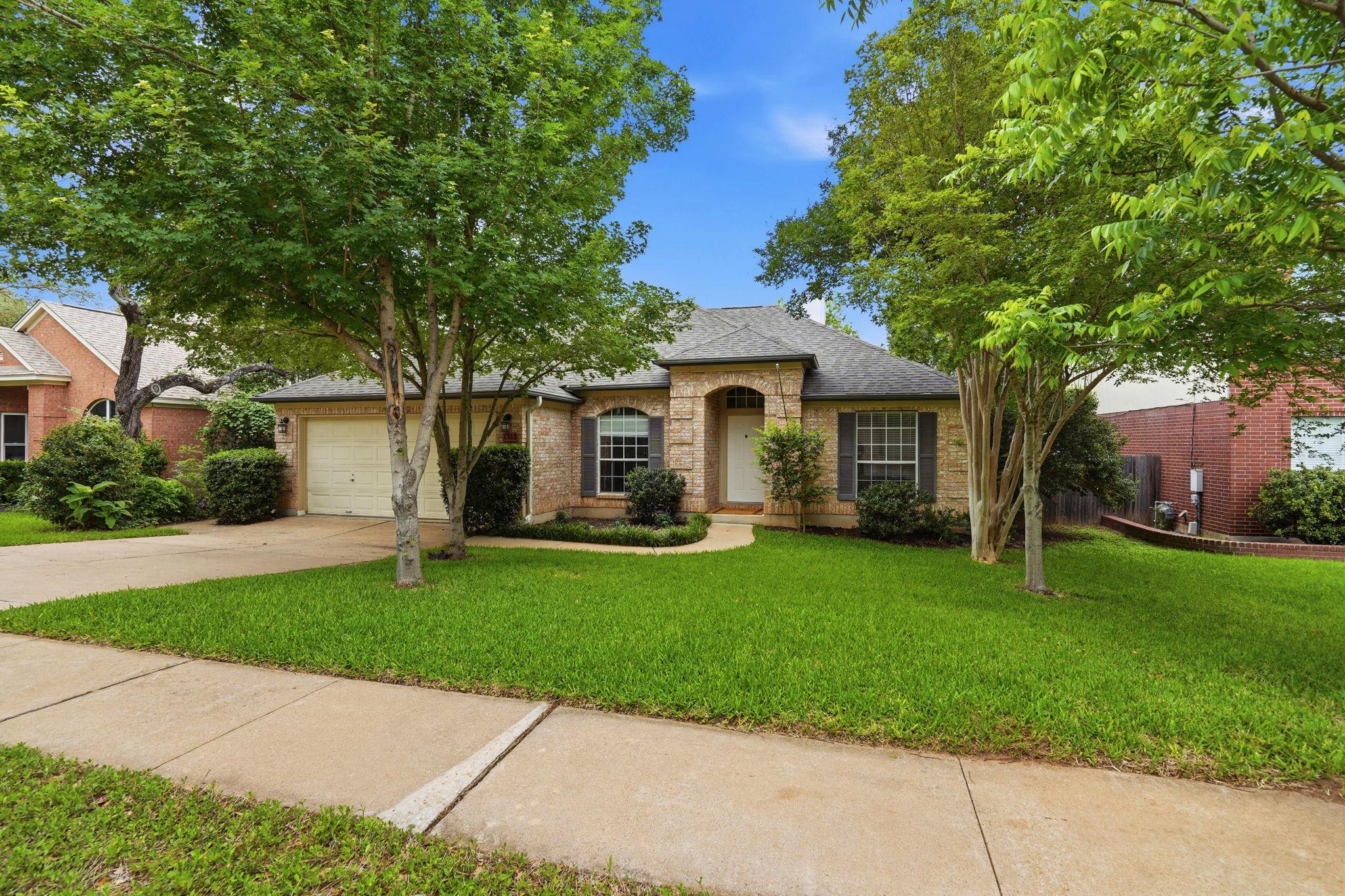 1313 Roadrunner Dr, Cedar Park, TX 78613