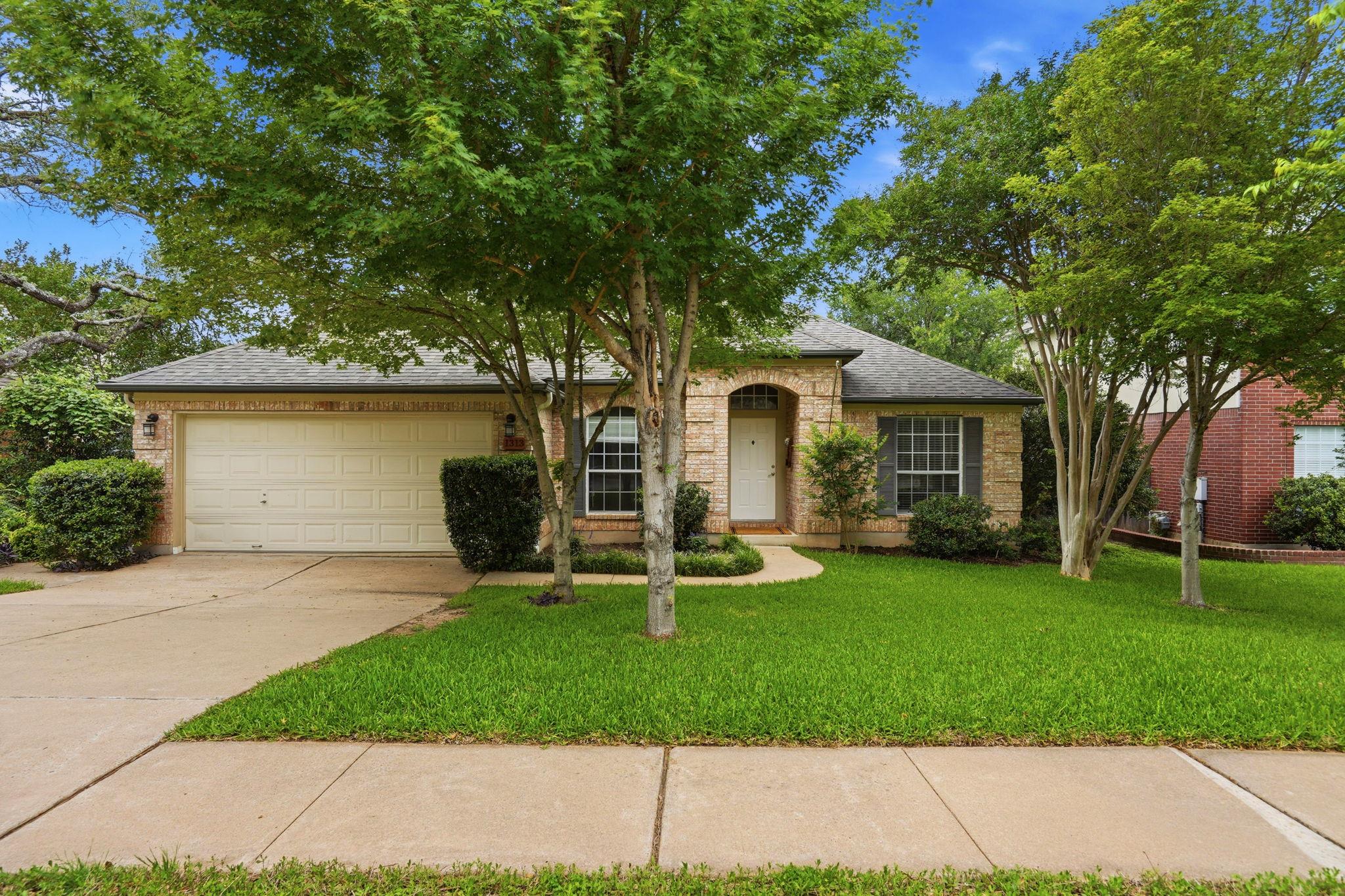 1313 Roadrunner Dr, Cedar Park, TX 78613
