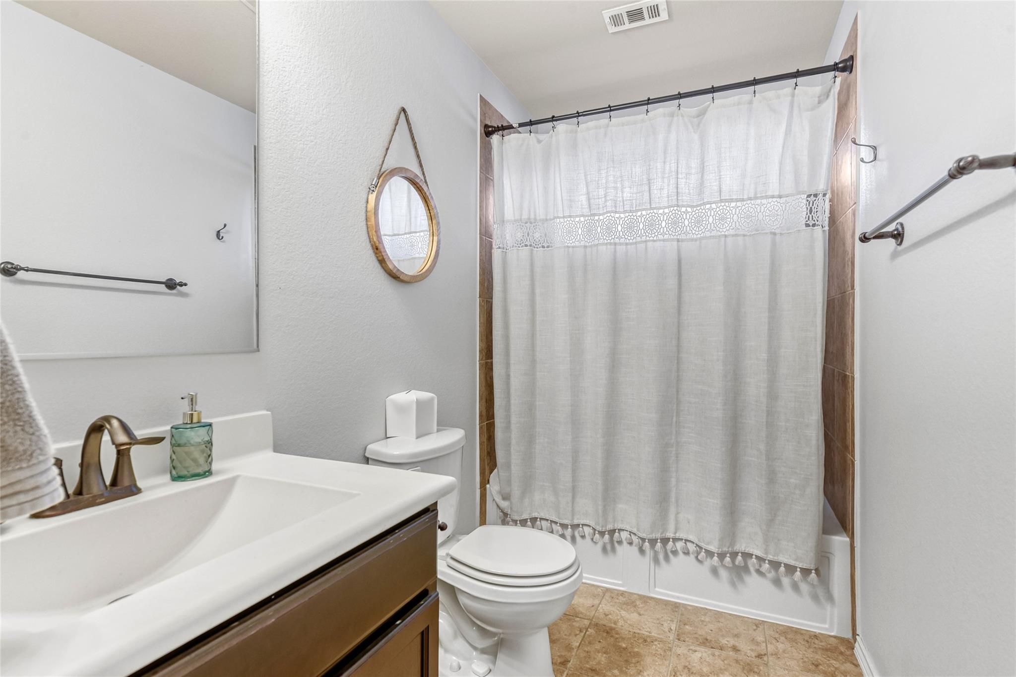 7233 Crestone Rd, Austin, TX 78744
