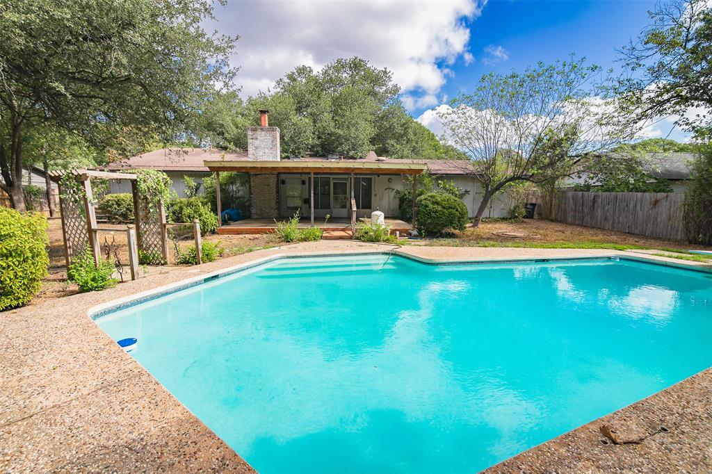 2307 Monarch Dr, Austin, TX 78748
