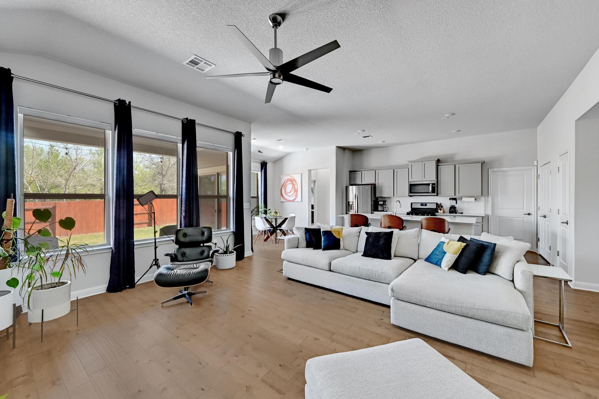 8300 Turnberry Ln, Austin, TX 78744