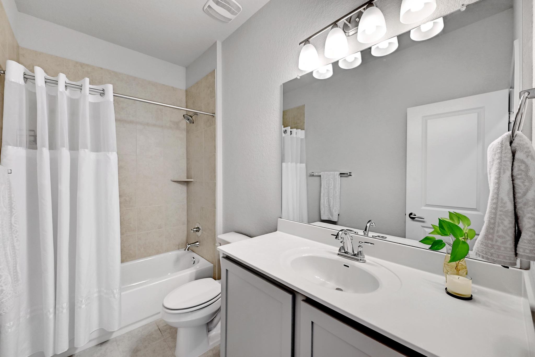 8300 Turnberry Ln, Austin, TX 78744