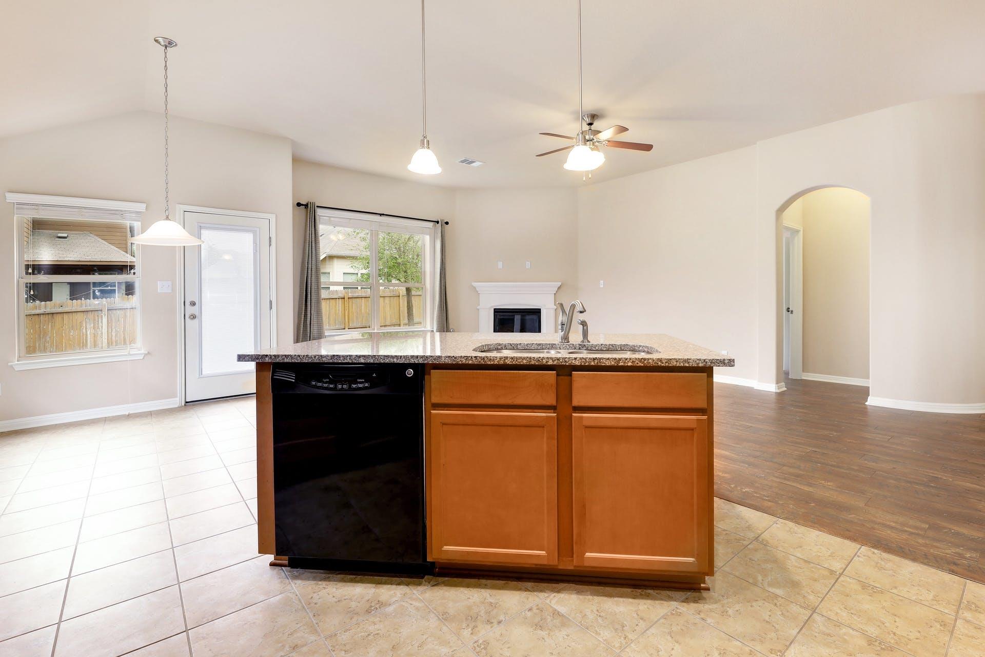 125 David Duval Ct, Round Rock, TX 78664