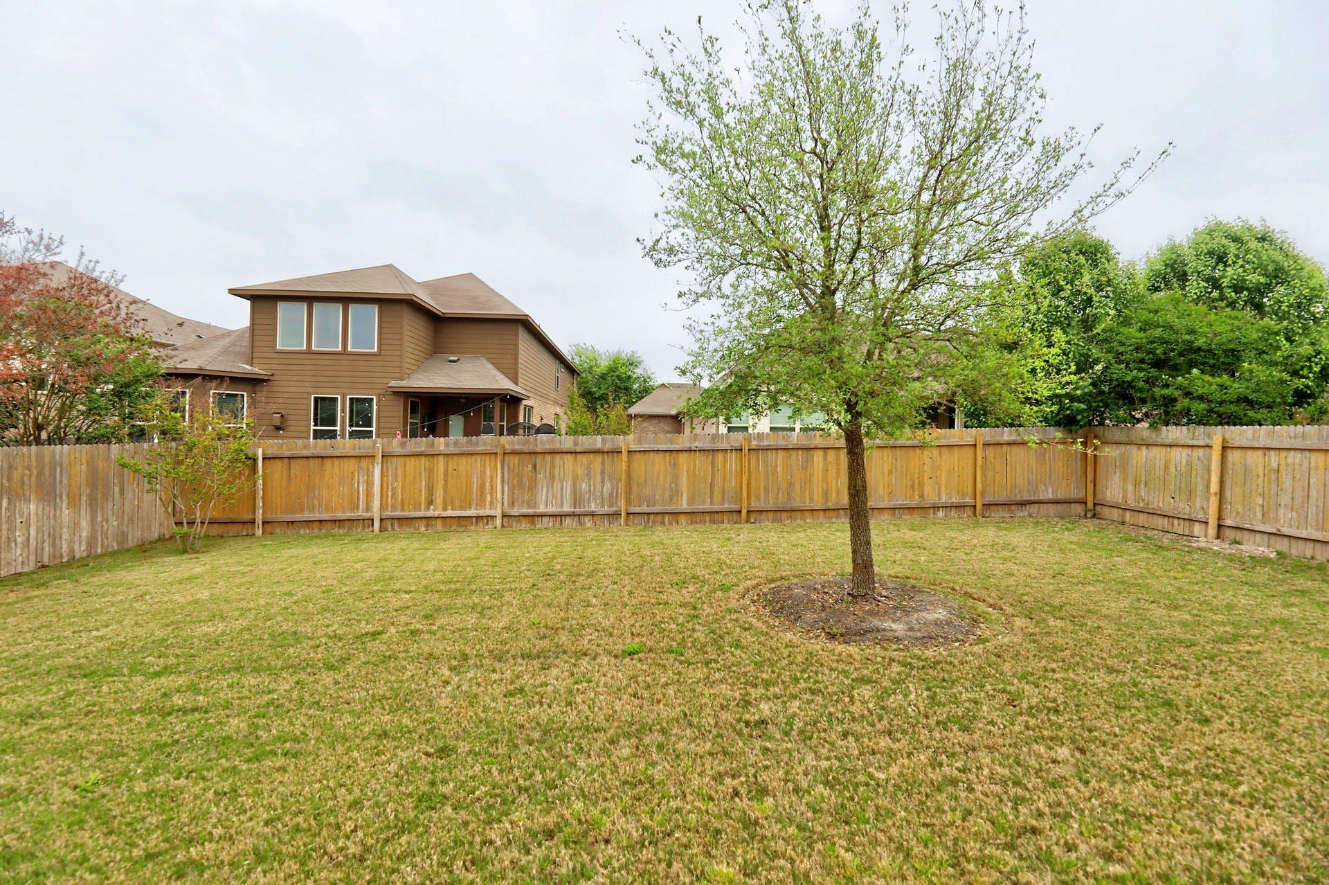 125 David Duval Ct, Round Rock, TX 78664
