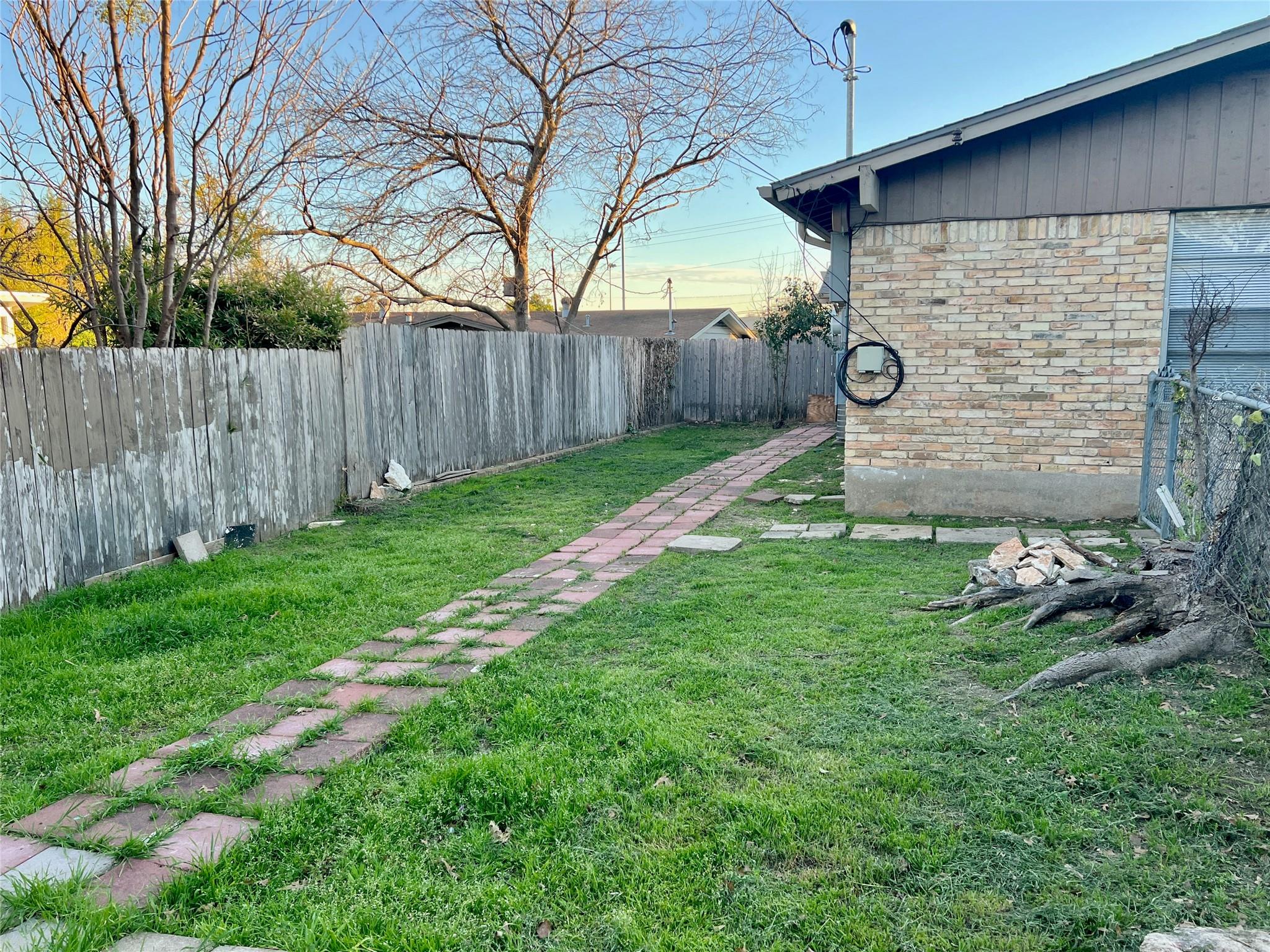 3114 Hunt Trl # B, Austin, TX 78757