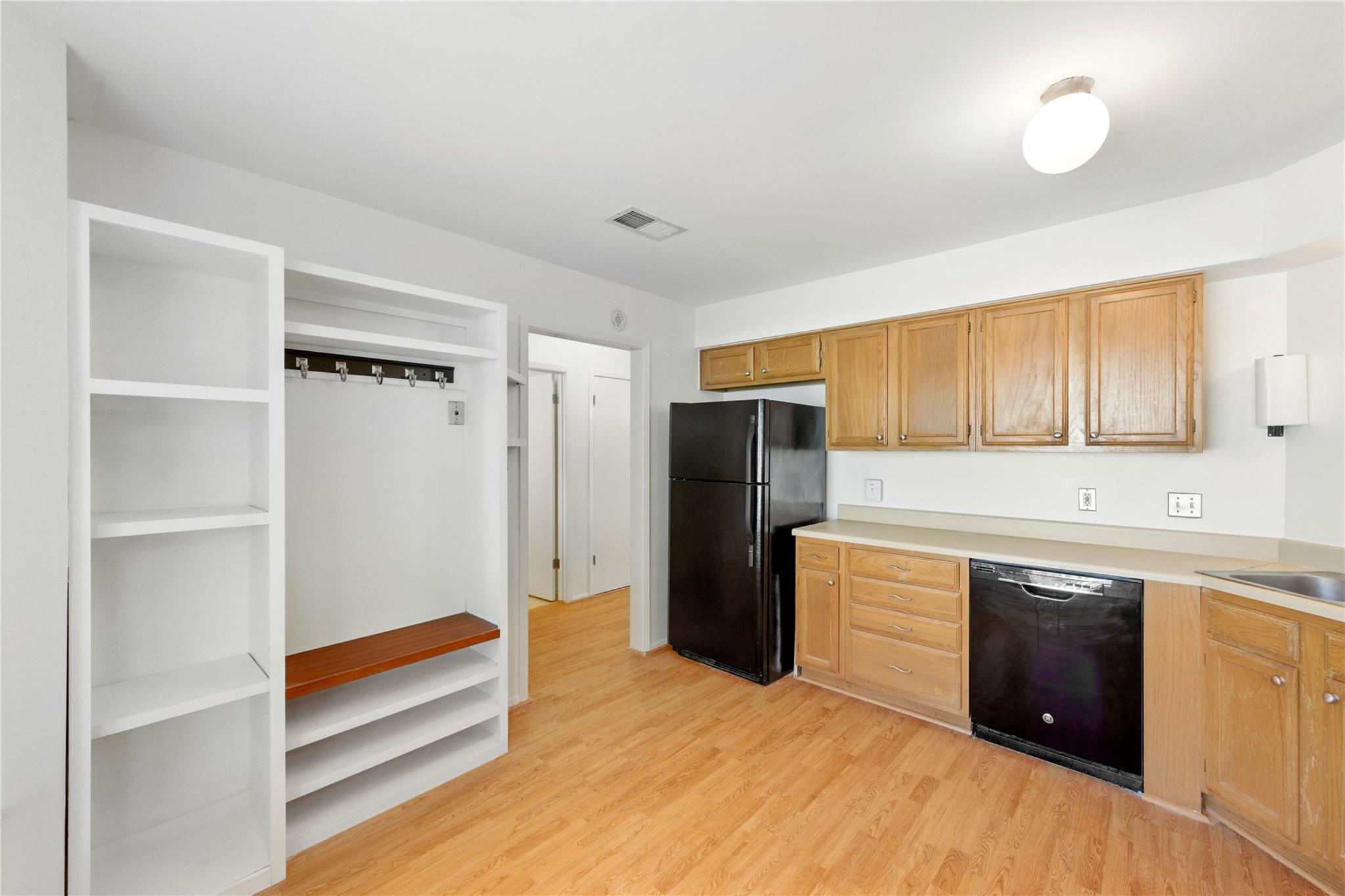 2105 Kirksey Dr # B, Austin, TX 78741