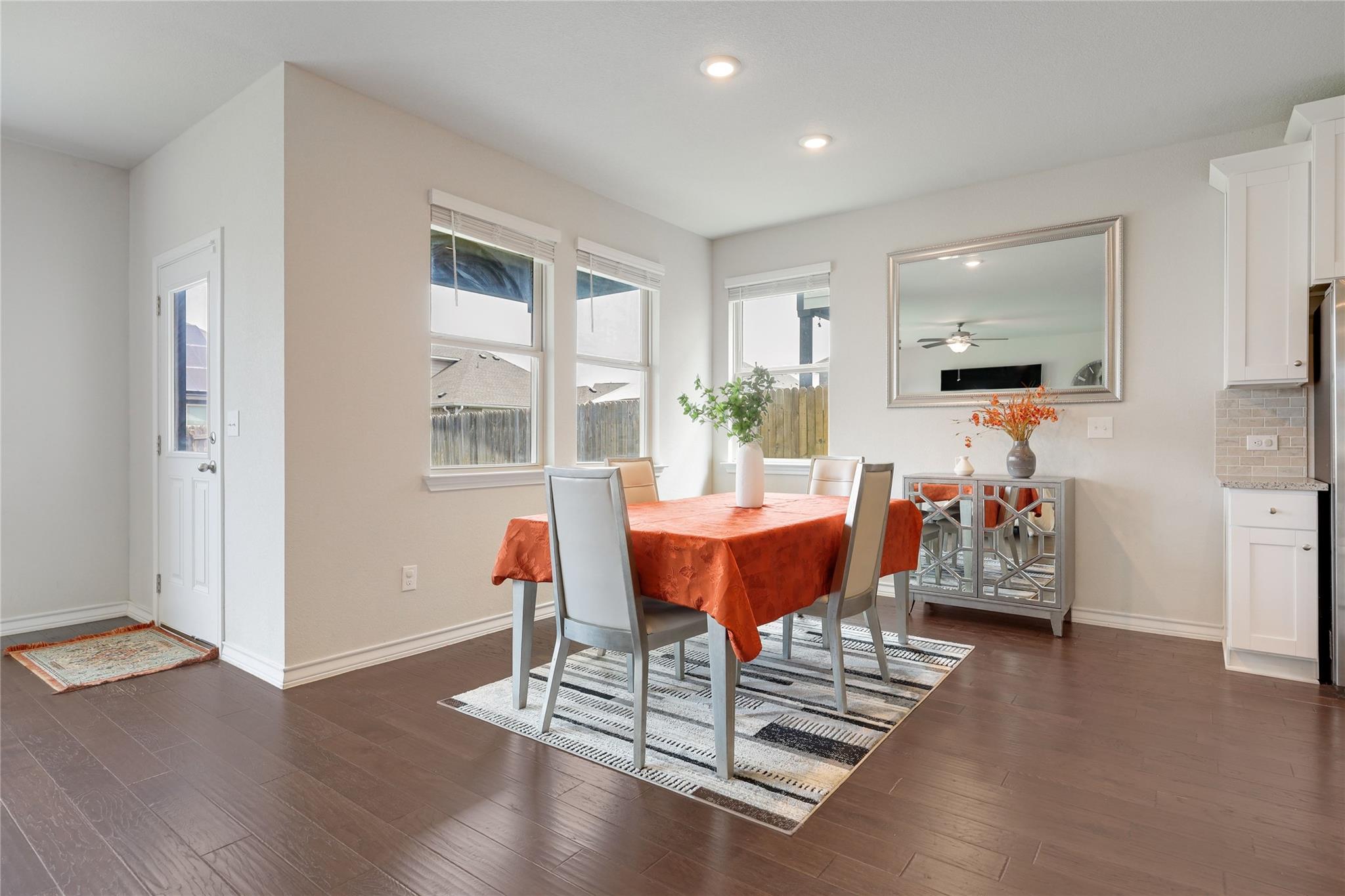 7404 Albany Dr, Austin, TX 78754