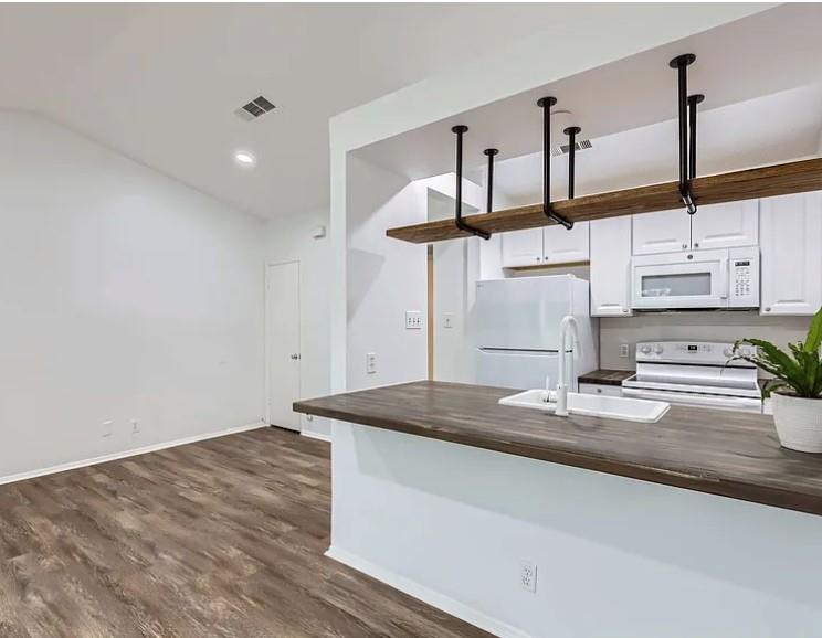 1301 Hollow Creek Dr # 2, Austin, TX 78704