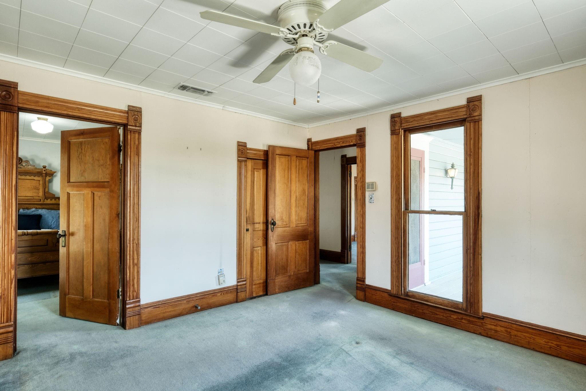 602 E Liberty Ave E, Round Rock, TX 78664