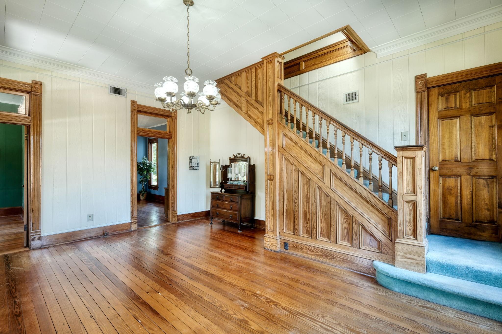 602 E Liberty Ave E, Round Rock, TX 78664