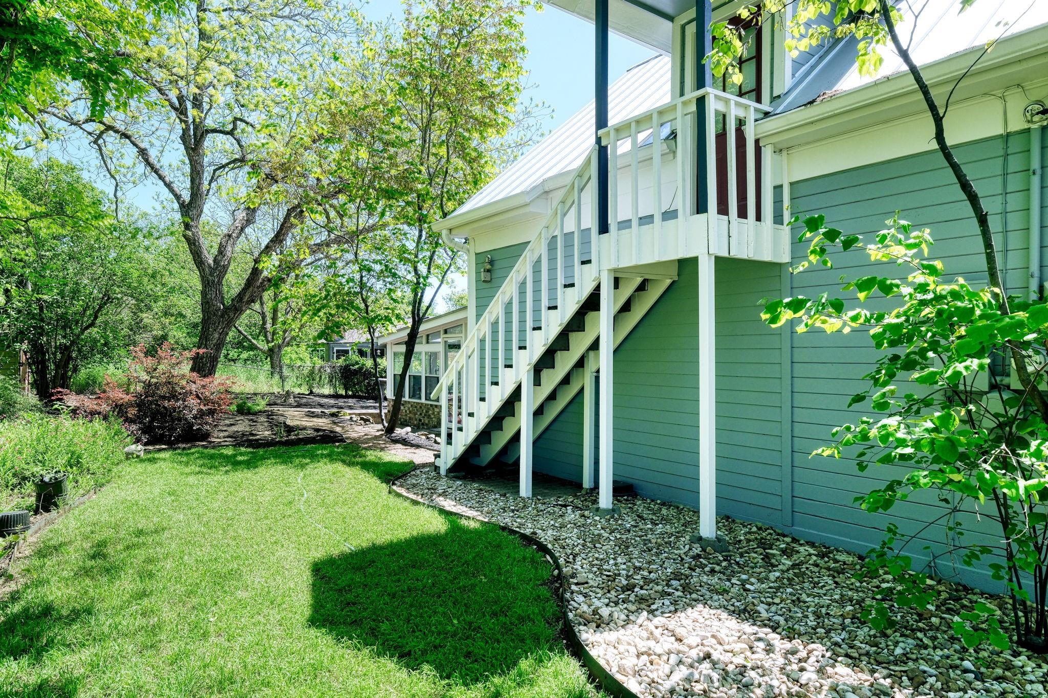 602 E Liberty Ave E, Round Rock, TX 78664