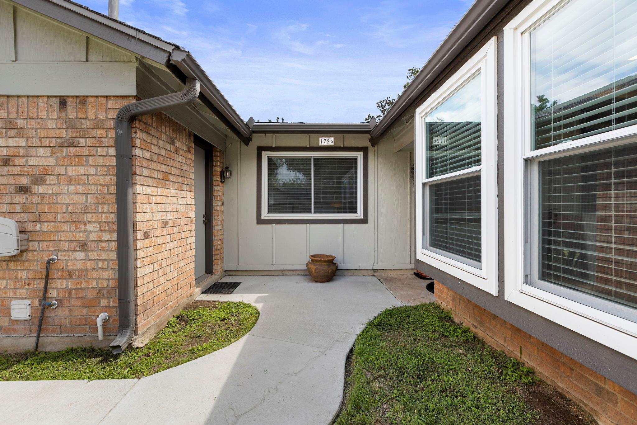 1726 Harliquin Run, Austin, TX 78758