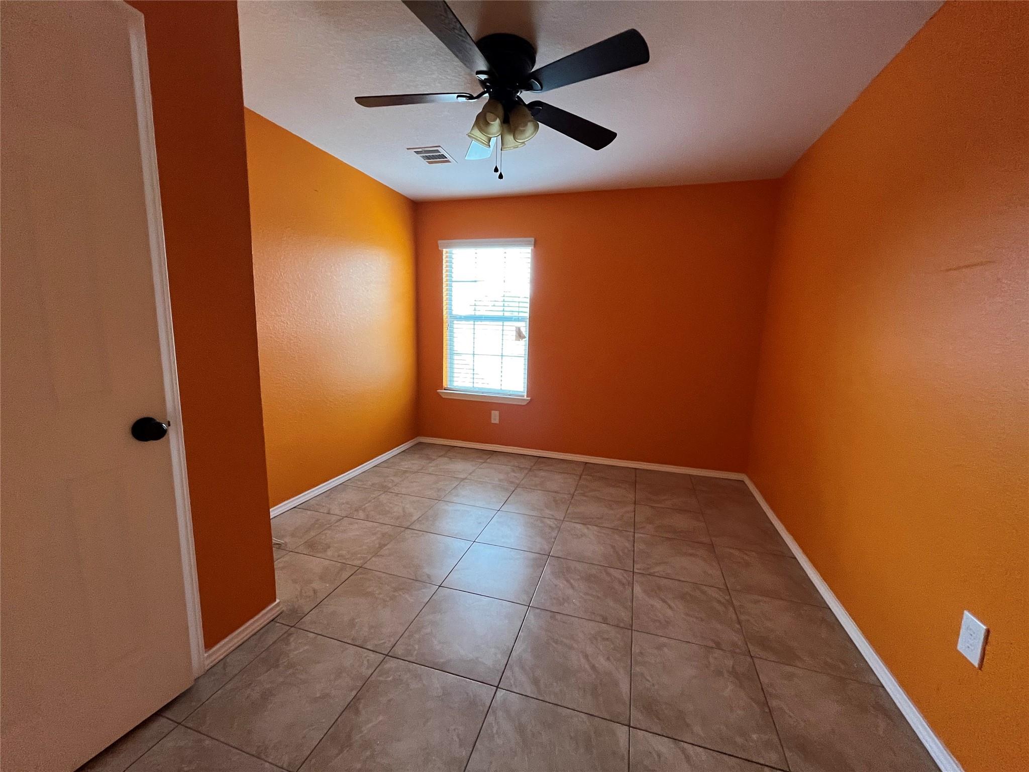 455 High View Ranch Dr, Cedar Creek, TX 78612